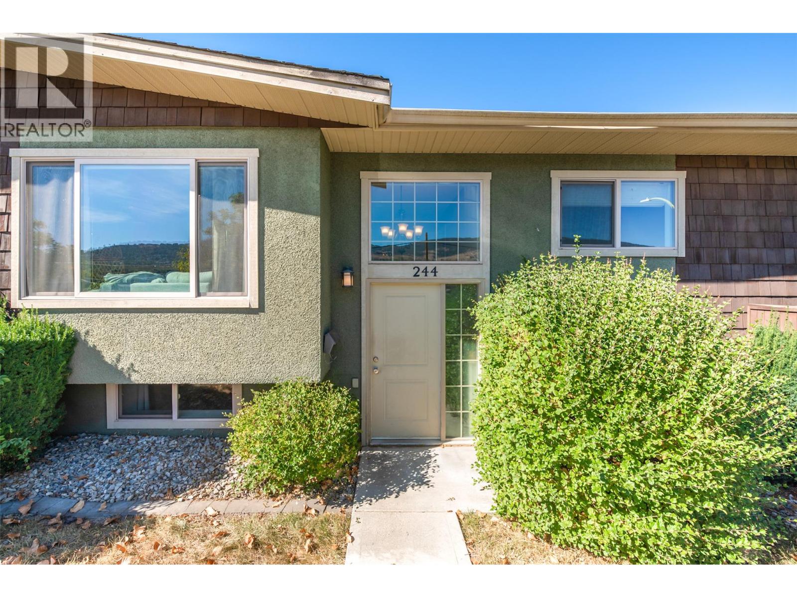 Picture for 244 Prior  RoadS https://www.cirrealty.ca/reb/bc/7/10363957_3.jpg