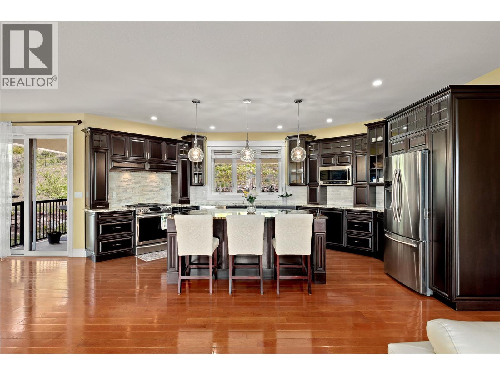 Picture for 5661 Jasper  Way https://www.cirrealty.ca/reb/bc/7/10363987_15.jpg