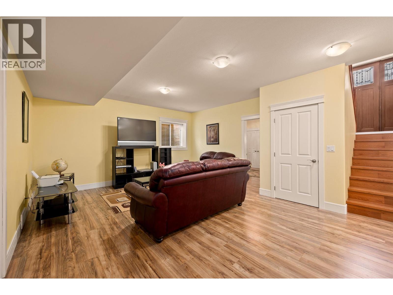 Picture for 5661 Jasper  Way https://www.cirrealty.ca/reb/bc/7/10363987_38.jpg