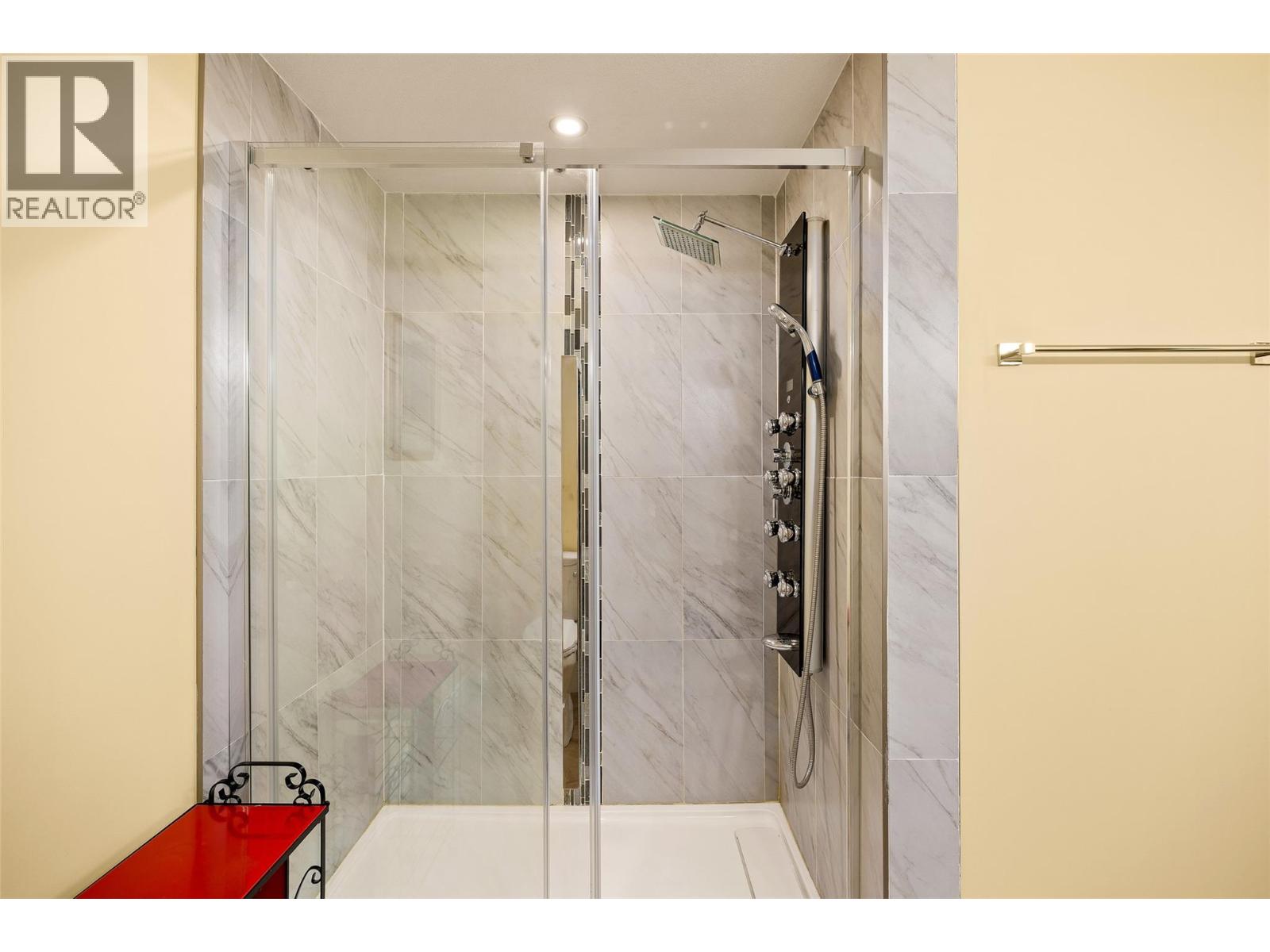 Picture for 5661 Jasper  Way https://www.cirrealty.ca/reb/bc/7/10363987_45.jpg