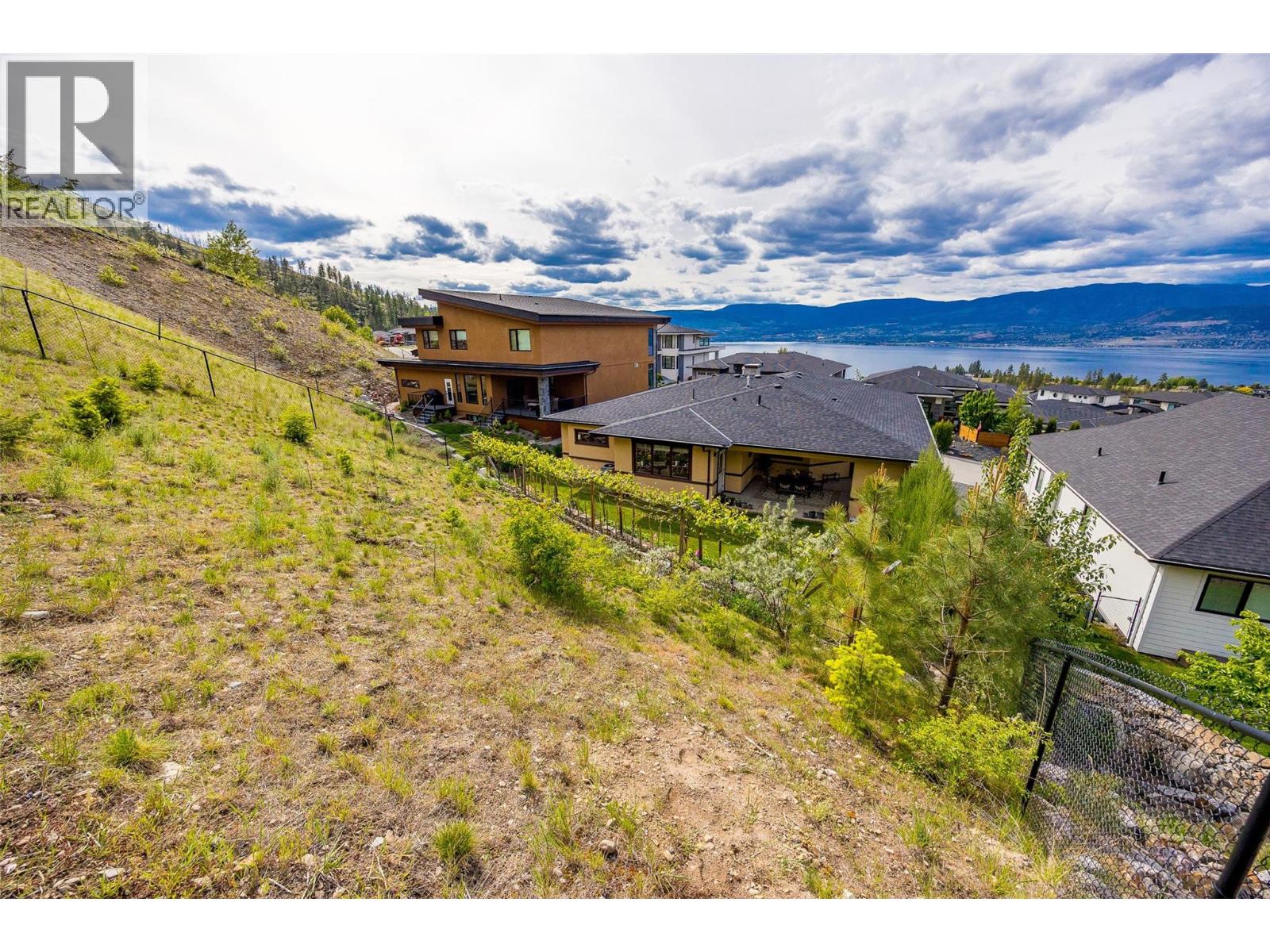 Picture for 5661 Jasper  Way https://www.cirrealty.ca/reb/bc/7/10363987_54.jpg