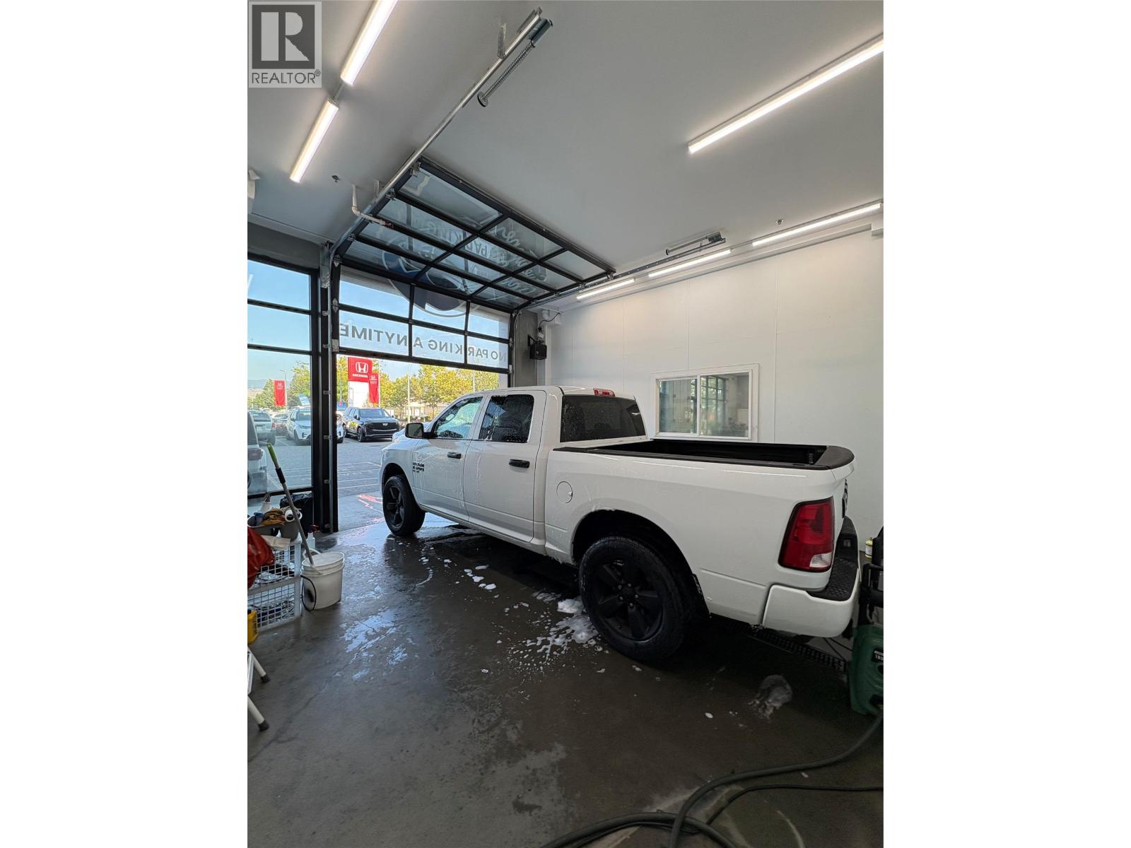 Picture for Unit #101, 2544 Enterprise  Way https://www.cirrealty.ca/reb/bc/7/10364117_13.jpg