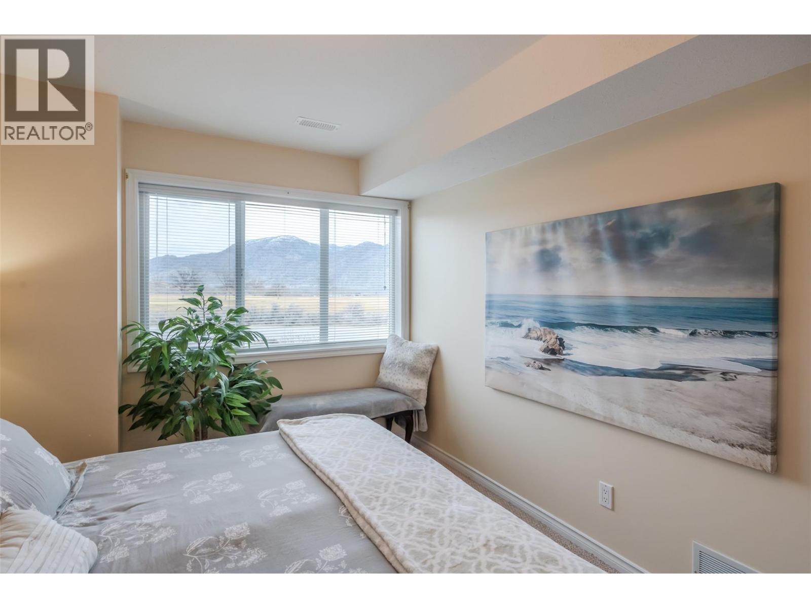 Picture for 11702 GOLF COURSE  Drive https://www.cirrealty.ca/reb/bc/7/10364307_23.jpg