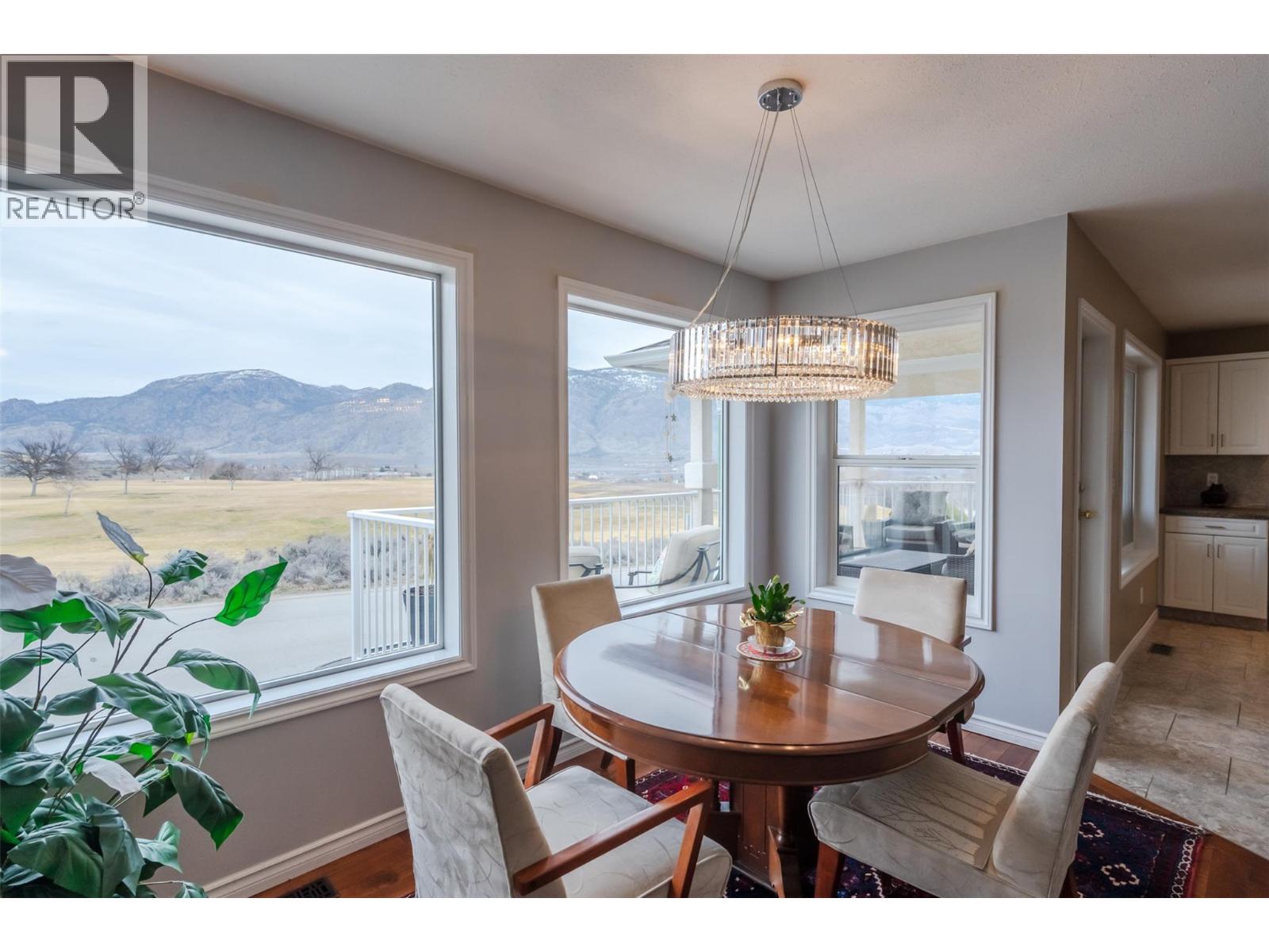 Picture for 11702 GOLF COURSE  Drive https://www.cirrealty.ca/reb/bc/7/10364307_31.jpg