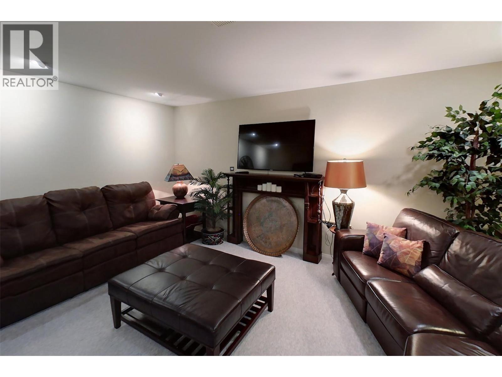 Picture for 11702 GOLF COURSE  Drive https://www.cirrealty.ca/reb/bc/7/10364307_60.jpg