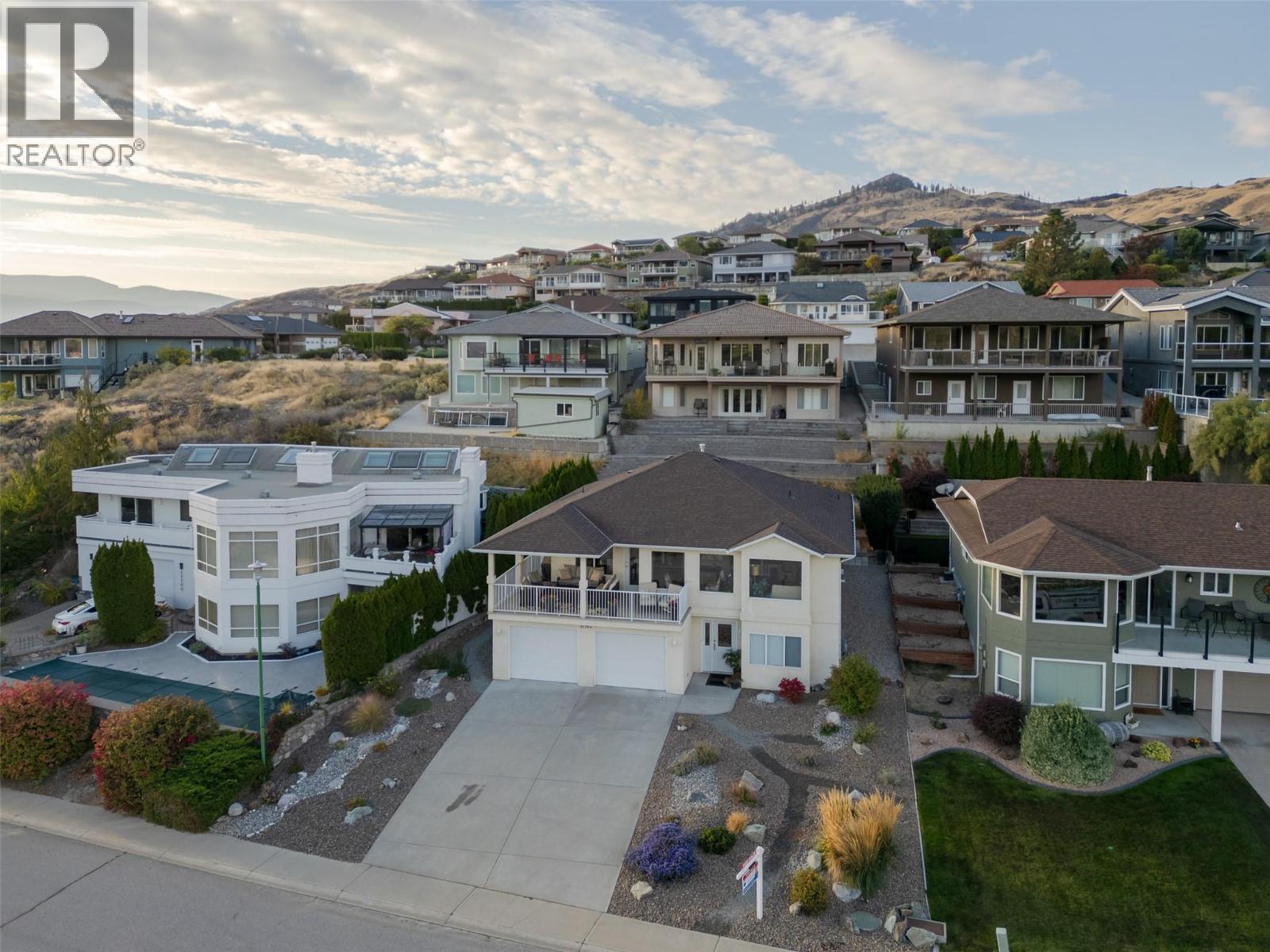 Picture for 11702 GOLF COURSE  Drive https://www.cirrealty.ca/reb/bc/7/10364307_64.jpg