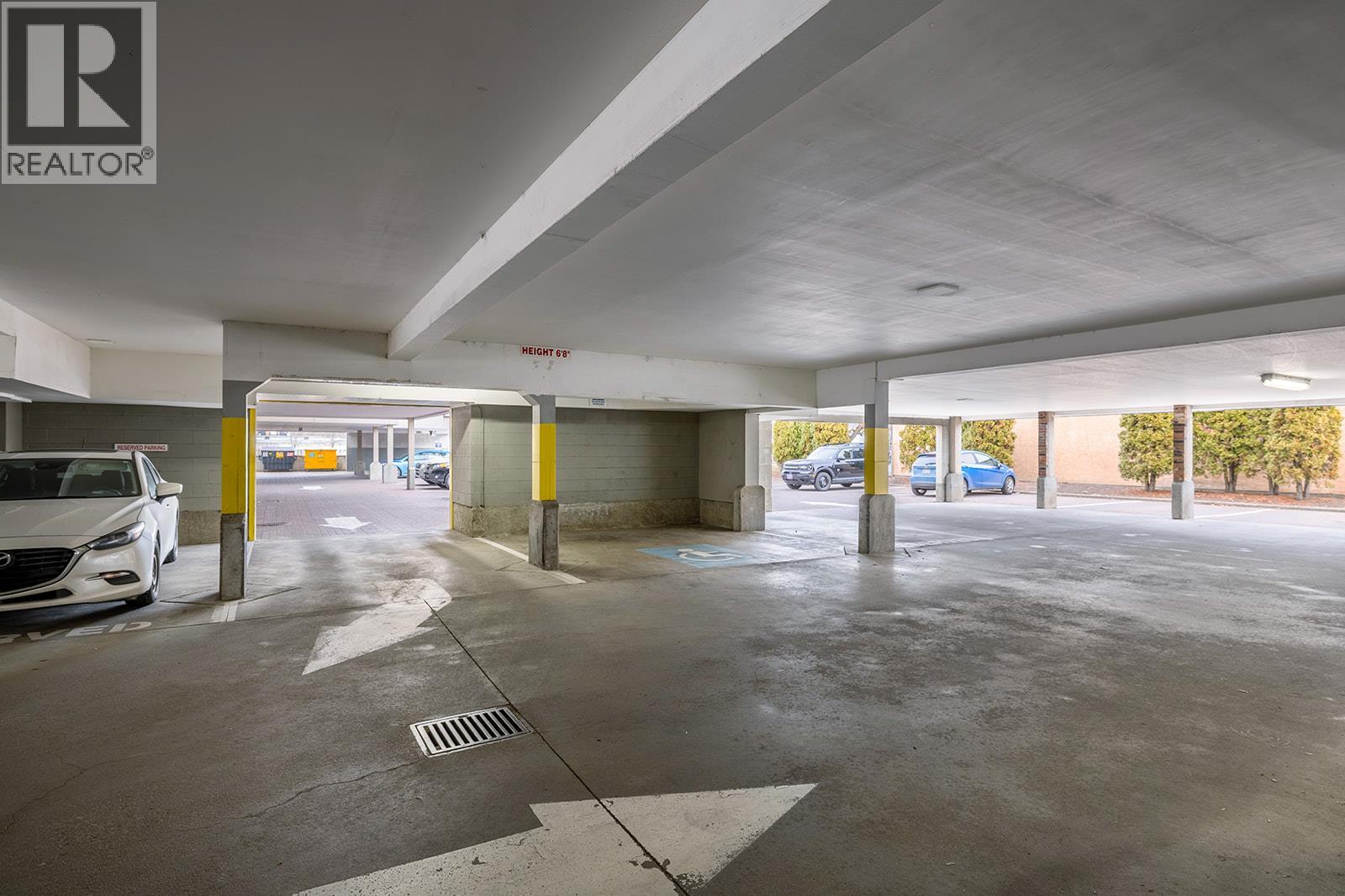 Picture for 3001 Tutt  Street https://www.cirrealty.ca/reb/bc/7/10364627_6.jpg