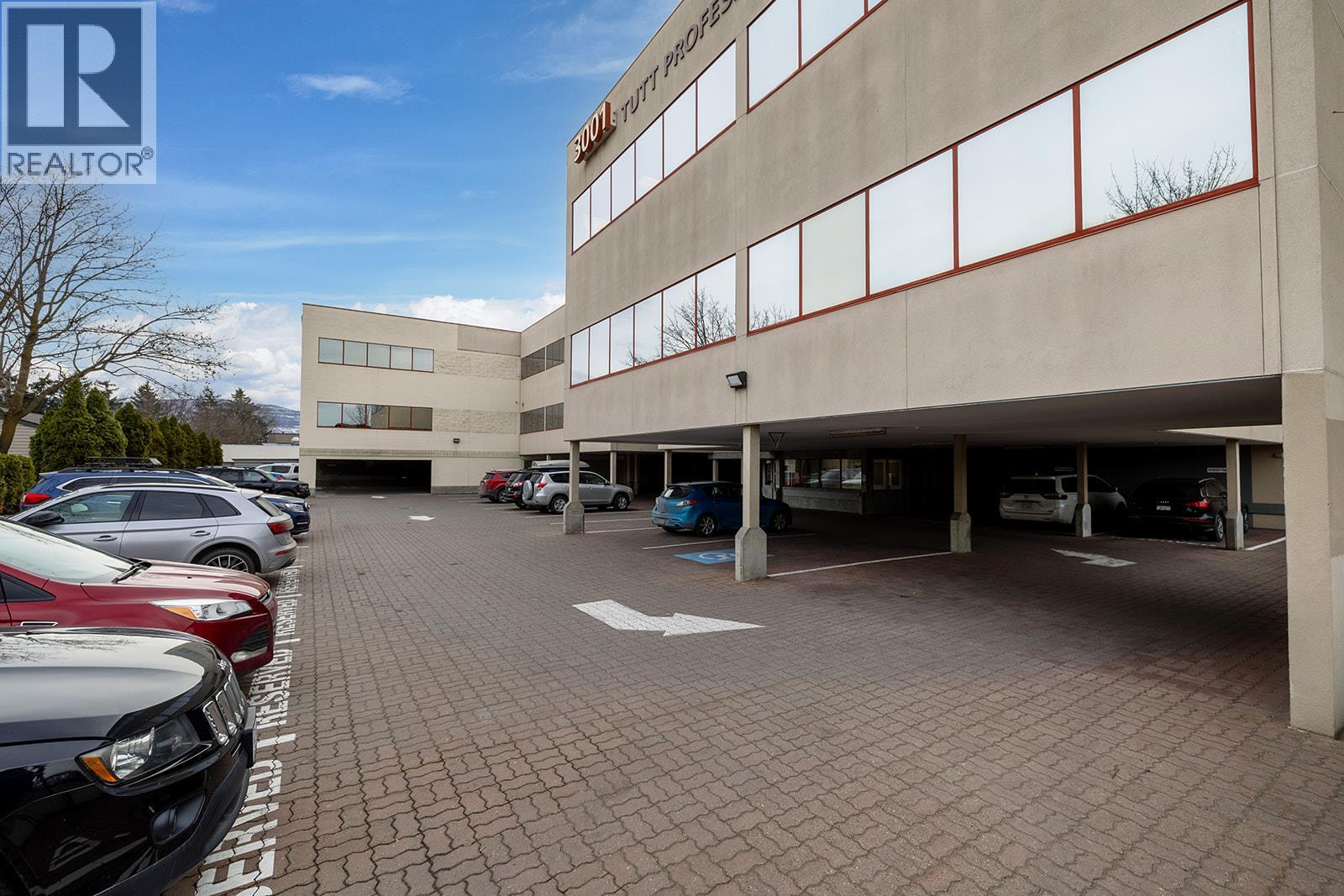 Picture for 3001 Tutt  Street https://www.cirrealty.ca/reb/bc/7/10364627_9.jpg