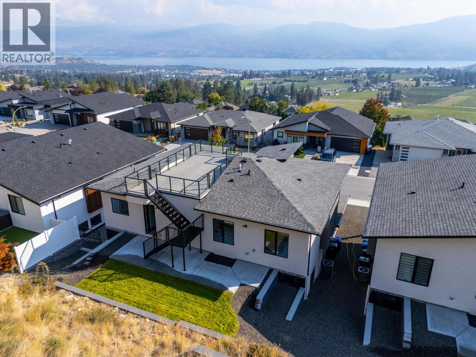 Picture for 2842 Copper Ridge  Drive https://www.cirrealty.ca/reb/bc/7/10364697_48.jpg