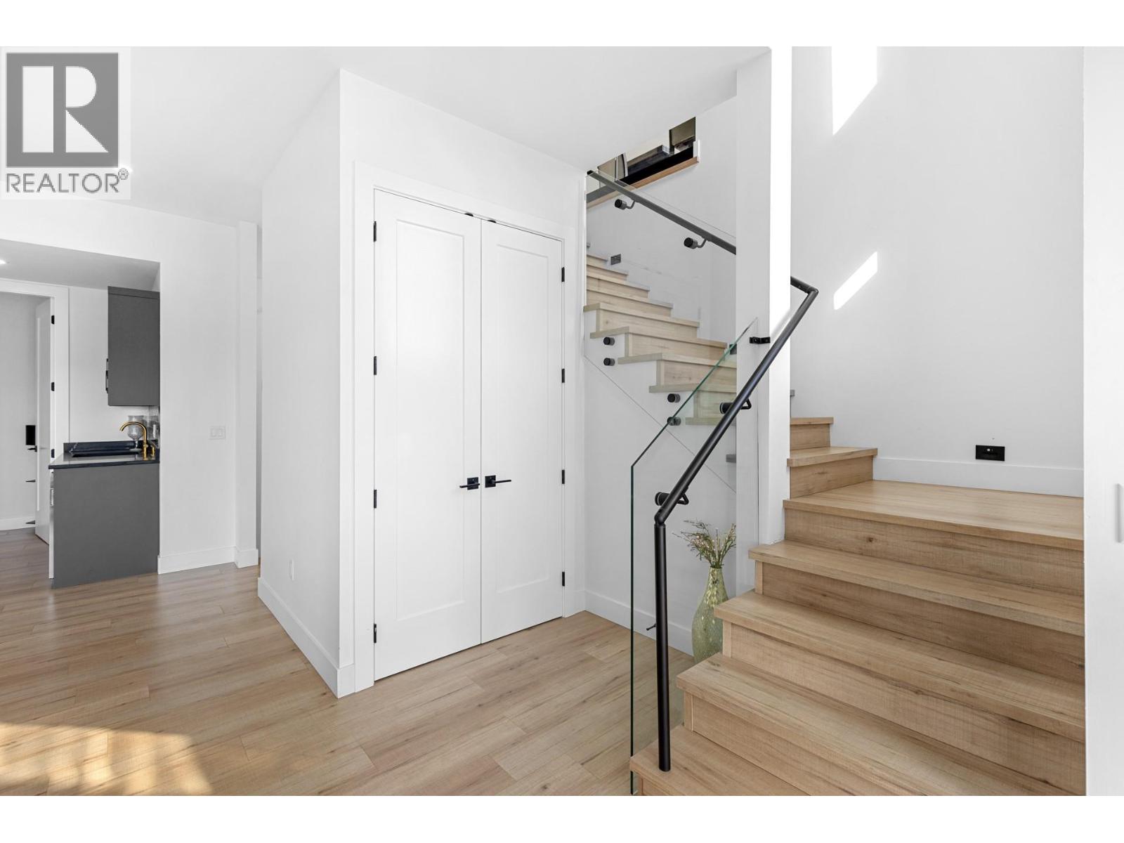 Picture for 2842 Copper Ridge  Drive https://www.cirrealty.ca/reb/bc/7/10364697_55.jpg