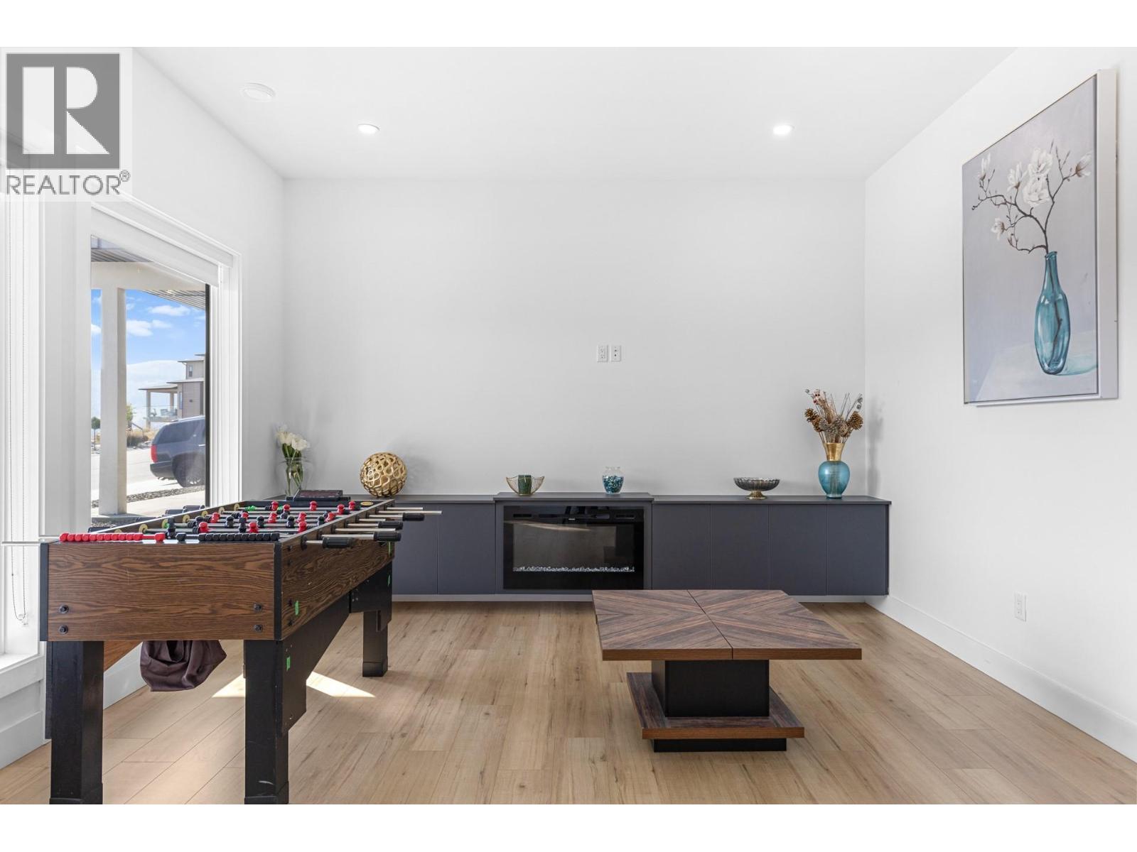 Picture for 2842 Copper Ridge  Drive https://www.cirrealty.ca/reb/bc/7/10364697_58.jpg