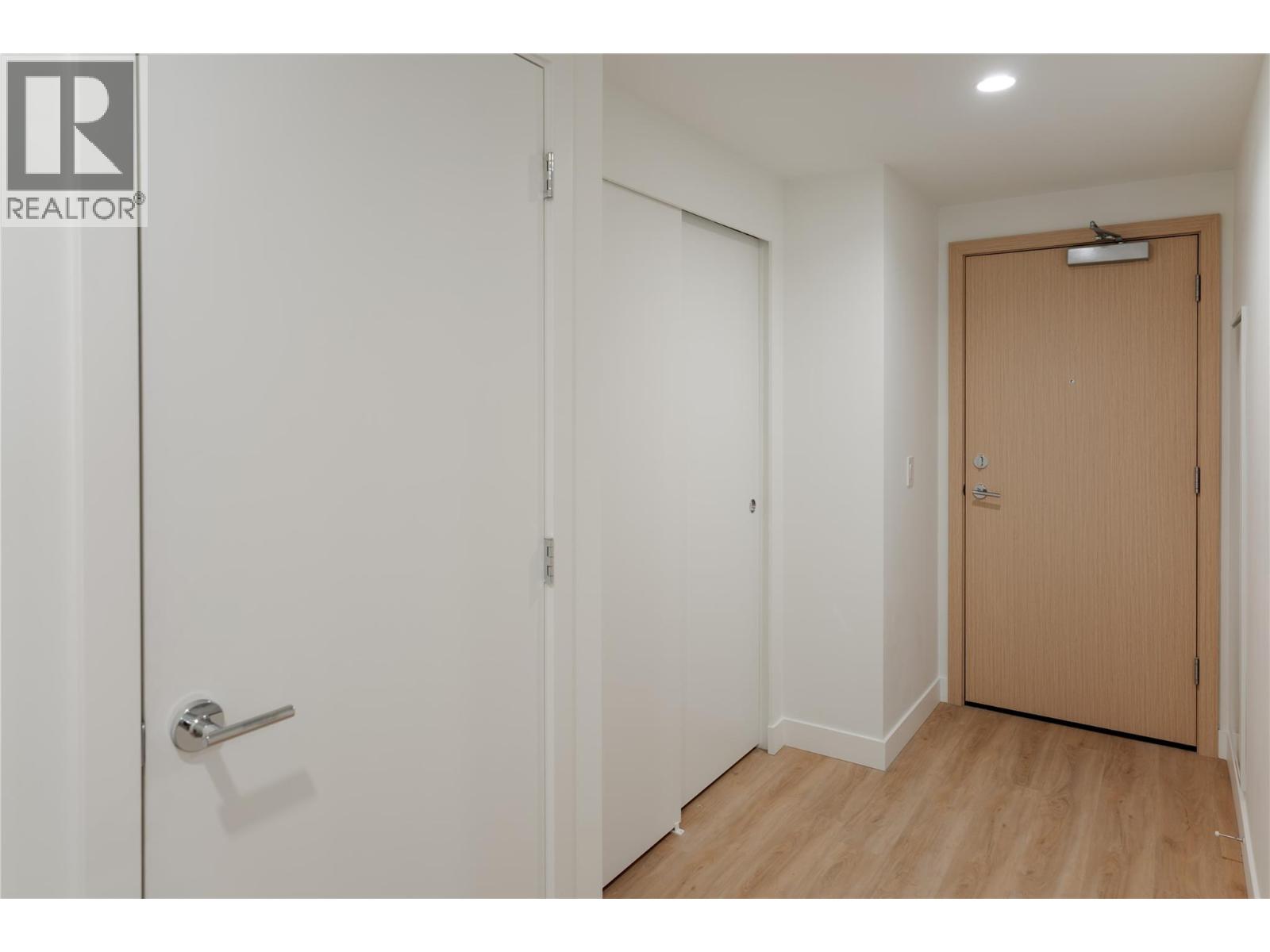 Picture for Unit #707, 238 Leon  Avenue https://www.cirrealty.ca/reb/bc/7/10365007_21.jpg