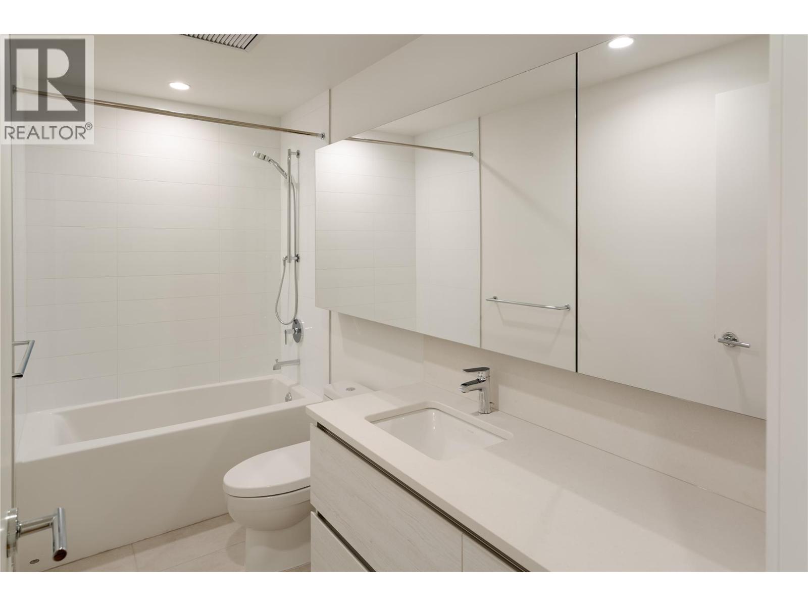 Picture for Unit #707, 238 Leon  Avenue https://www.cirrealty.ca/reb/bc/7/10365007_40.jpg