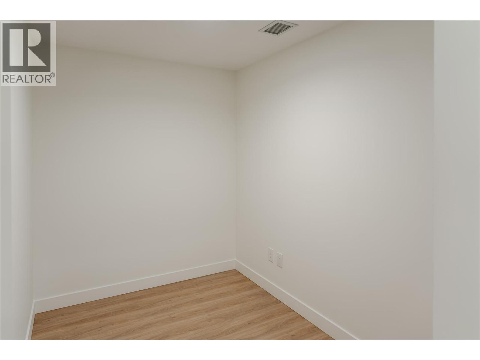 Picture for Unit #707, 238 Leon  Avenue https://www.cirrealty.ca/reb/bc/7/10365007_43.jpg