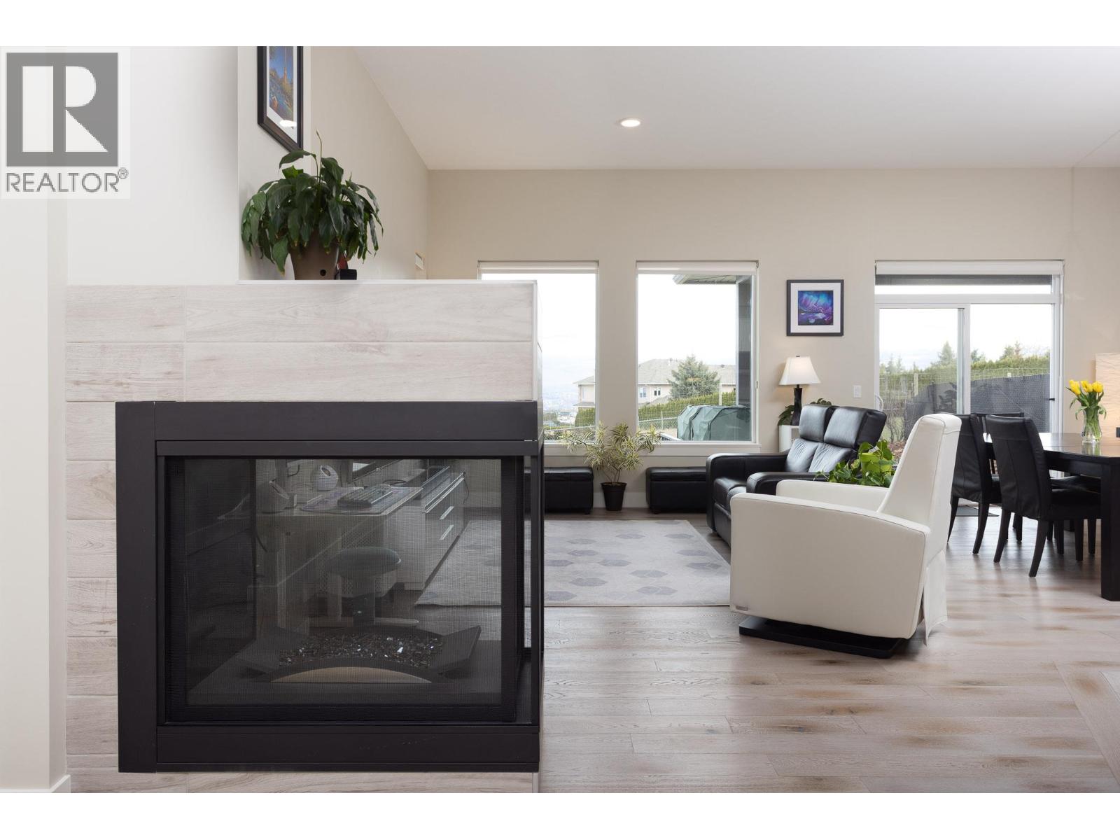 Picture for 2449 Harmon  Road https://www.cirrealty.ca/reb/bc/7/10365067_17.jpg