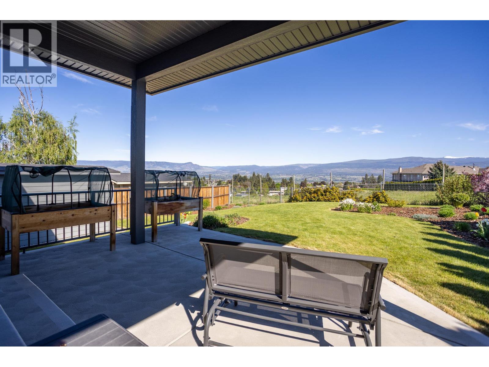 Picture for 2449 Harmon  Road https://www.cirrealty.ca/reb/bc/7/10365067_18.jpg