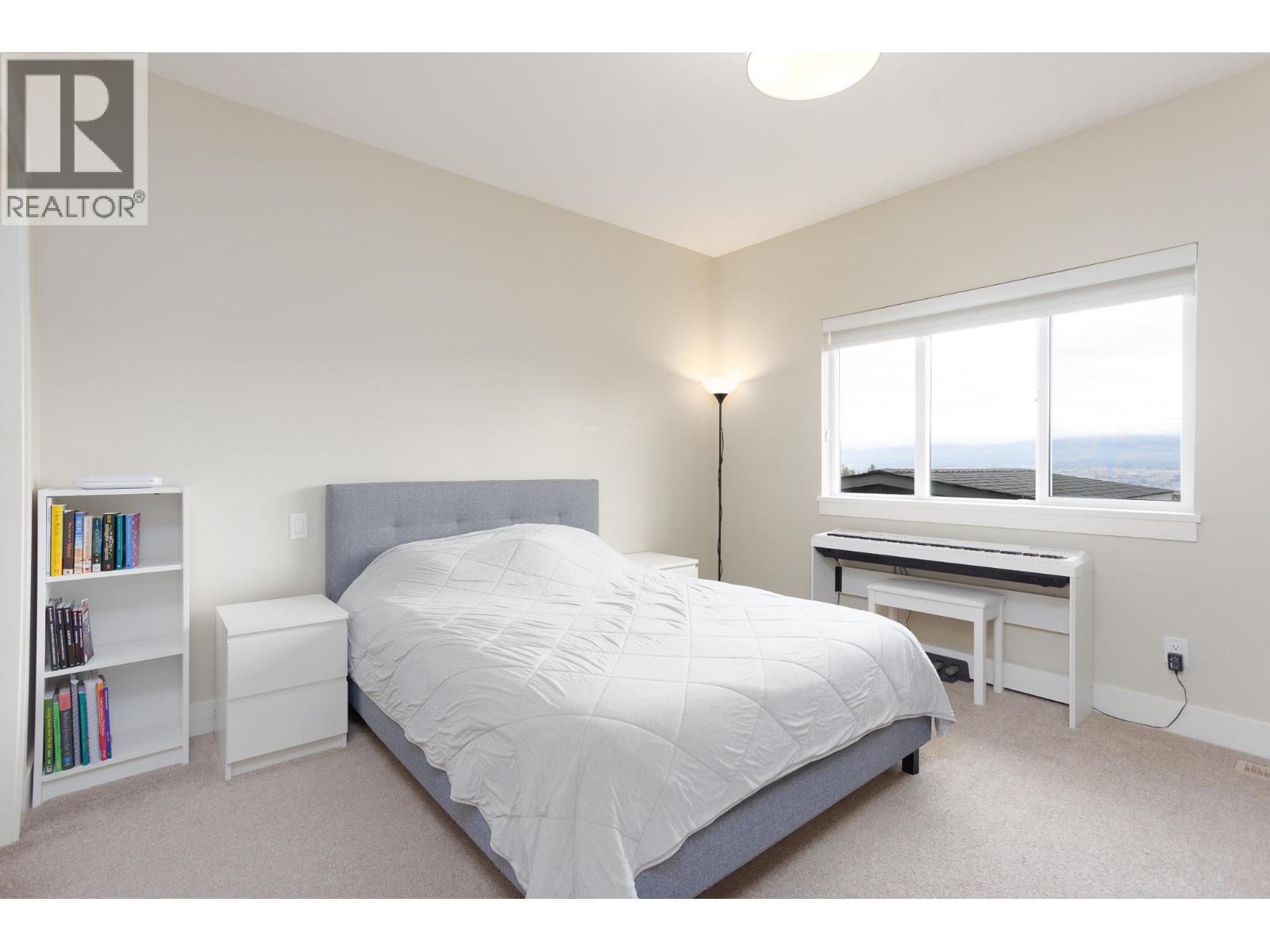 Picture for 2449 Harmon  Road https://www.cirrealty.ca/reb/bc/7/10365067_22.jpg