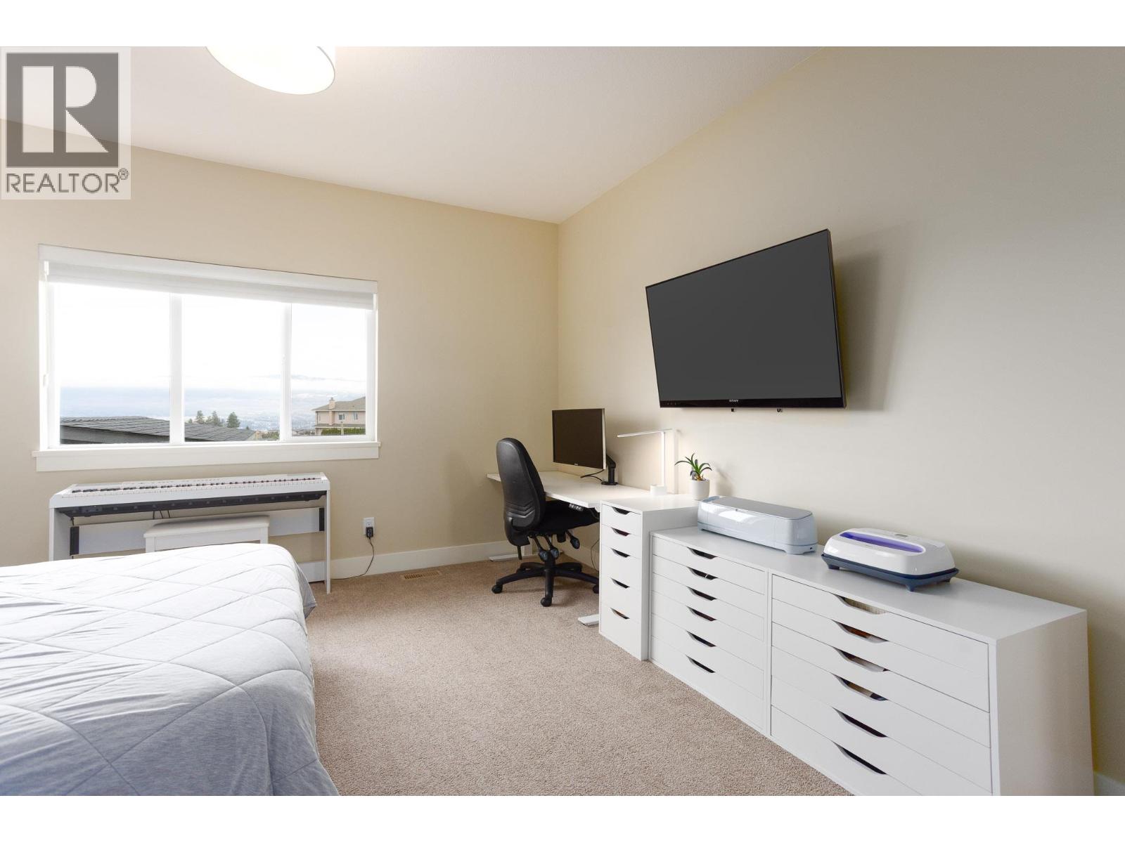 Picture for 2449 Harmon  Road https://www.cirrealty.ca/reb/bc/7/10365067_26.jpg