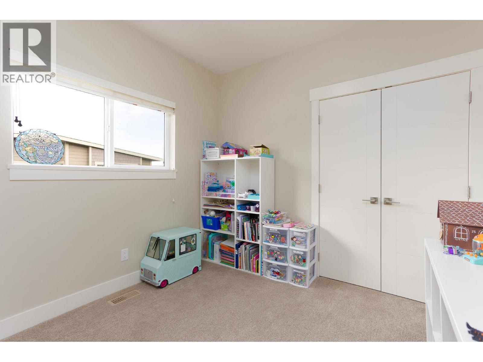 Picture for 2449 Harmon  Road https://www.cirrealty.ca/reb/bc/7/10365067_29.jpg