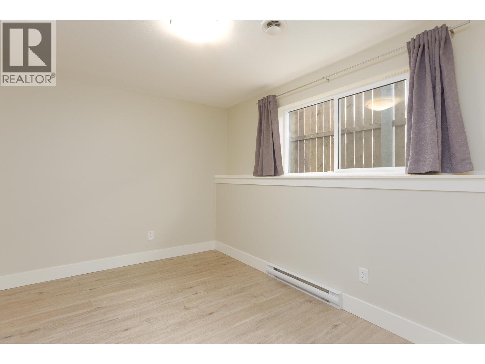 Picture for 2449 Harmon  Road https://www.cirrealty.ca/reb/bc/7/10365067_51.jpg