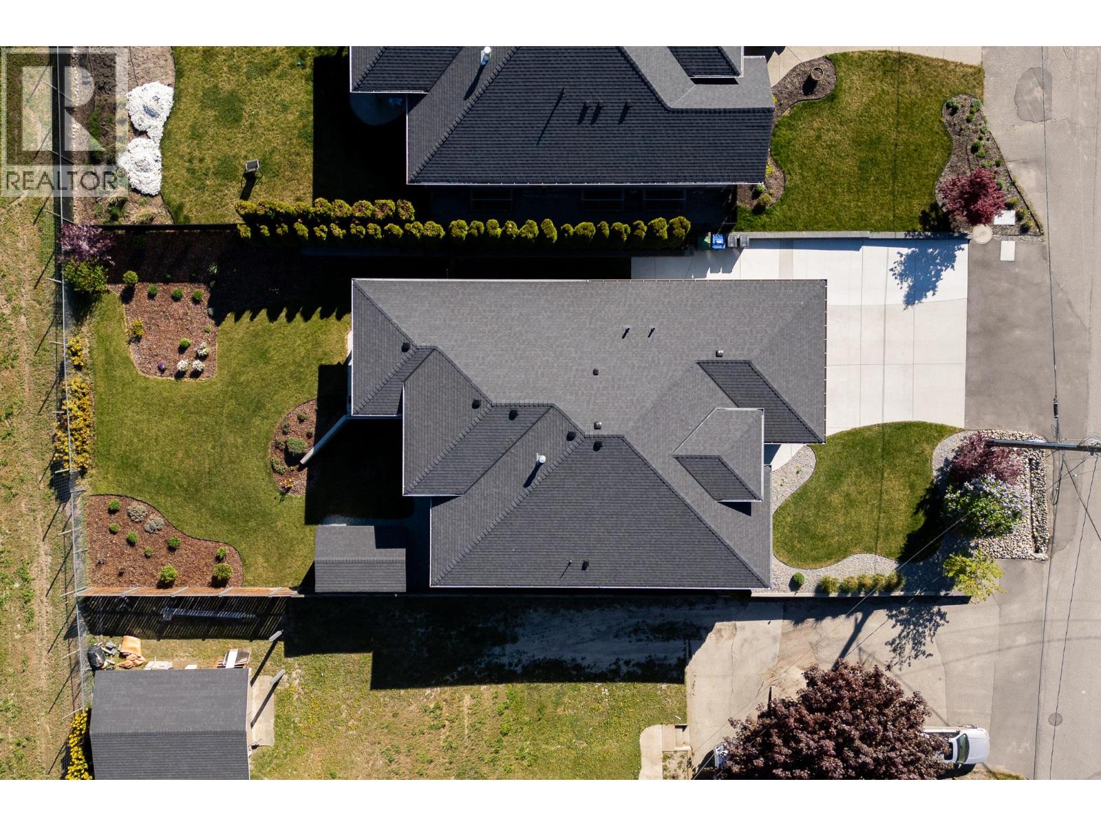 Picture for 2449 Harmon  Road https://www.cirrealty.ca/reb/bc/7/10365067_58.jpg