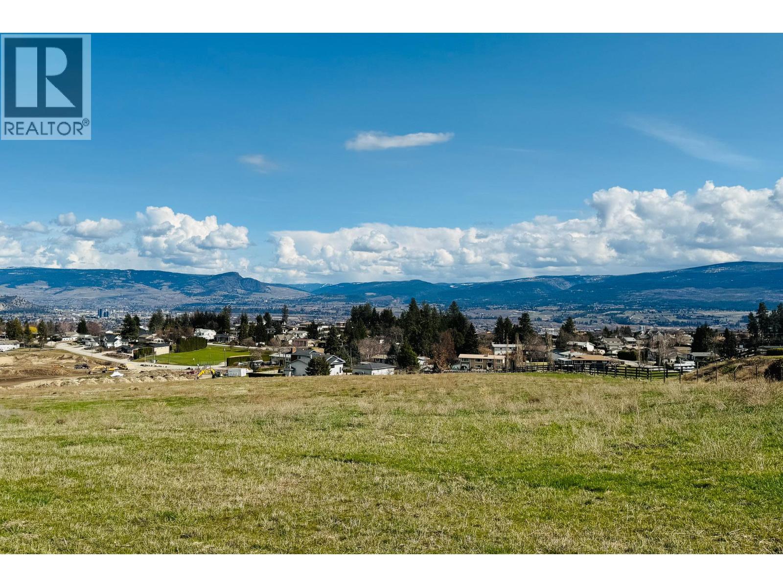 Picture for 2449 Harmon  Road https://www.cirrealty.ca/reb/bc/7/10365067_63.jpg
