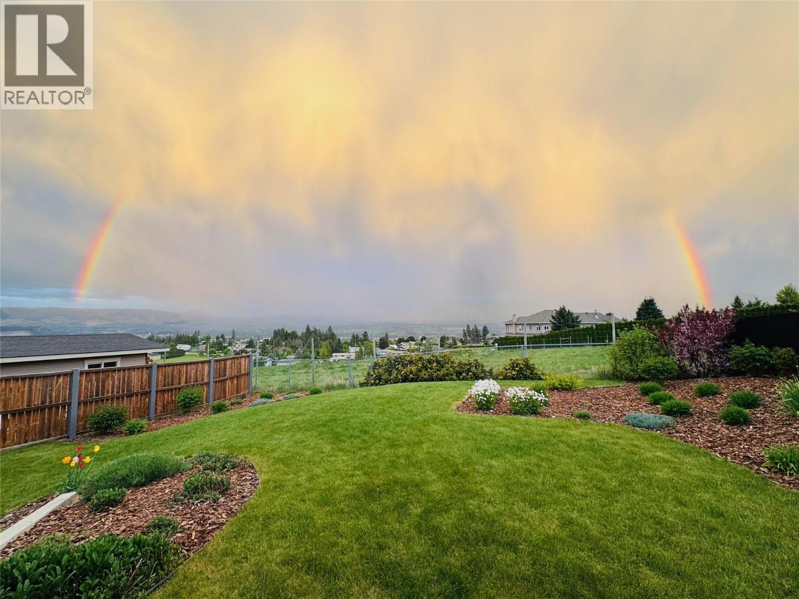 Picture for 2449 Harmon  Road https://www.cirrealty.ca/reb/bc/7/10365067_71.jpg