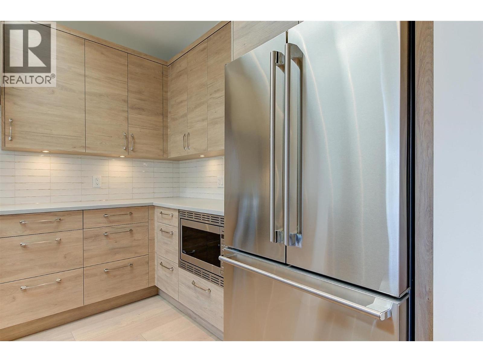 Picture for 761 Barnaby  Road https://www.cirrealty.ca/reb/bc/7/10365107_16.jpg