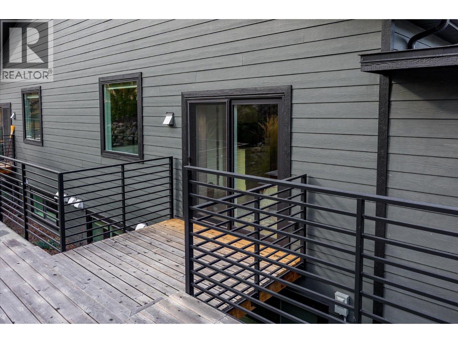 Picture for 761 Barnaby  Road https://www.cirrealty.ca/reb/bc/7/10365107_30.jpg