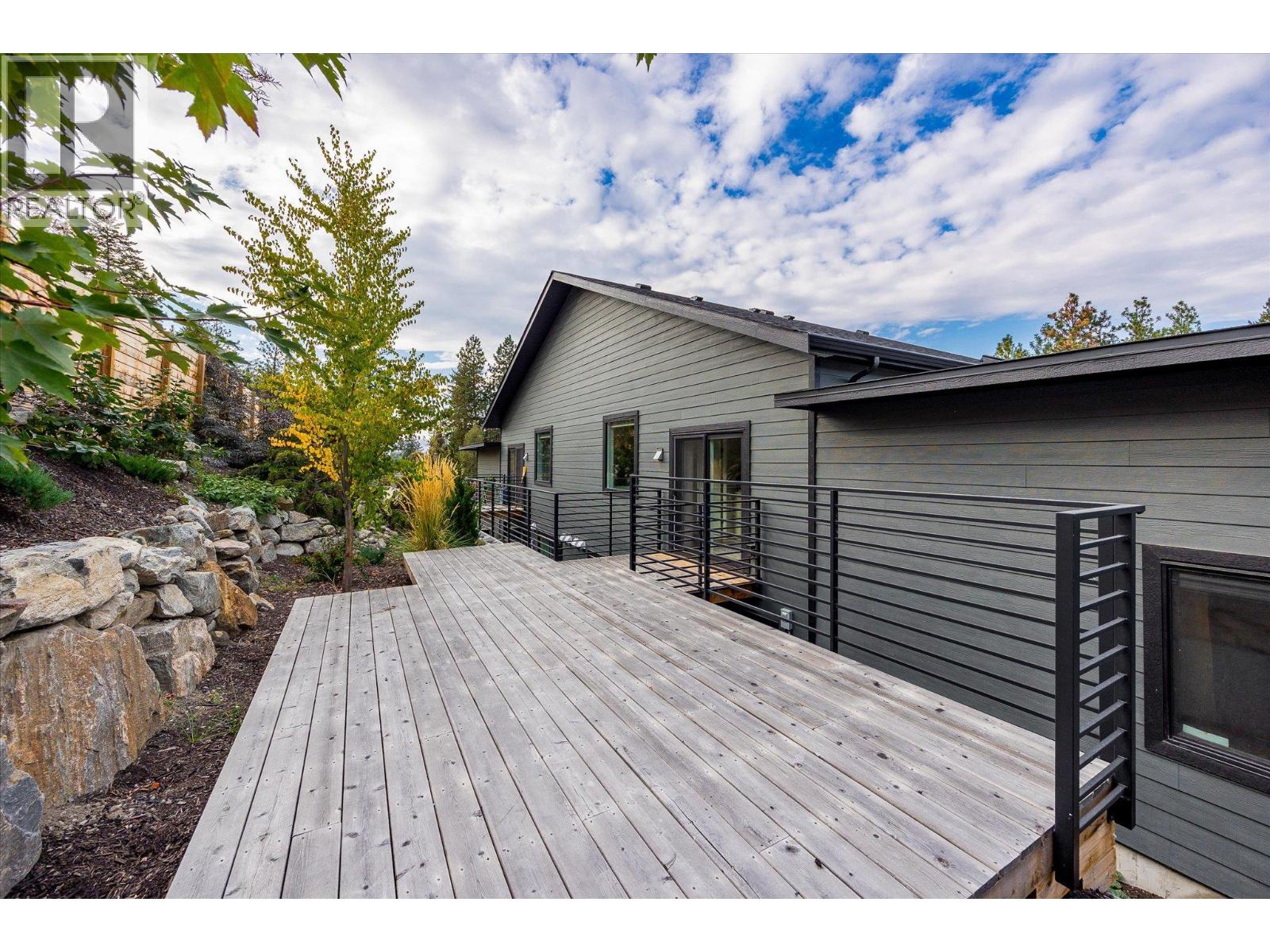 Picture for 761 Barnaby  Road https://www.cirrealty.ca/reb/bc/7/10365107_32.jpg
