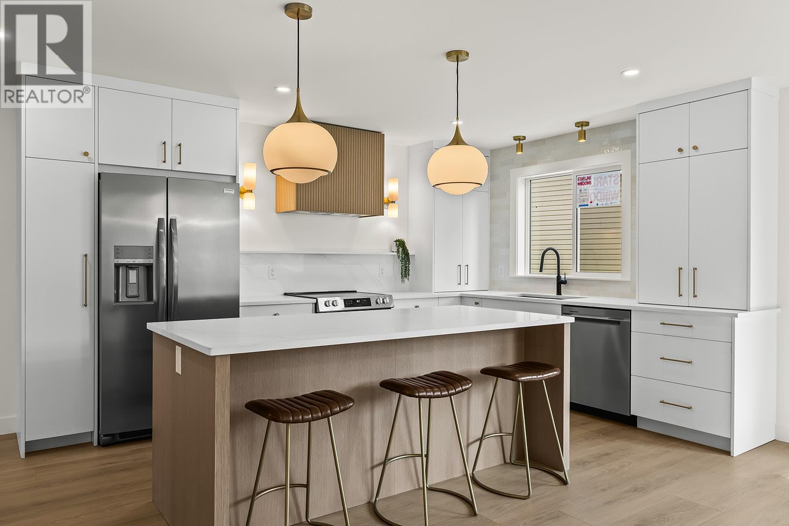 Picture for 882 Hubbard  Road