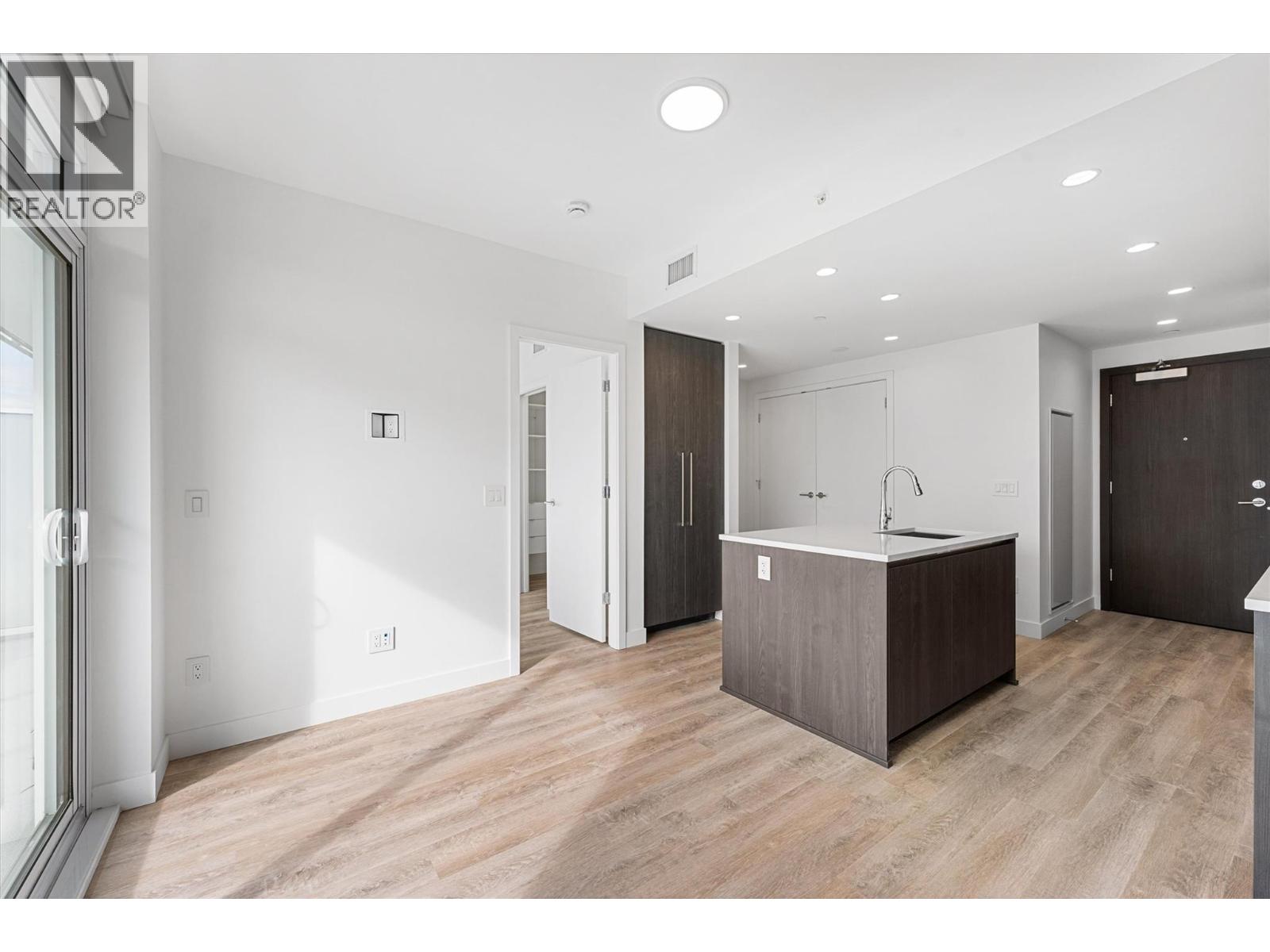 Picture for Unit #2205, 1626 Water  Street https://www.cirrealty.ca/reb/bc/7/10365217_30.jpg