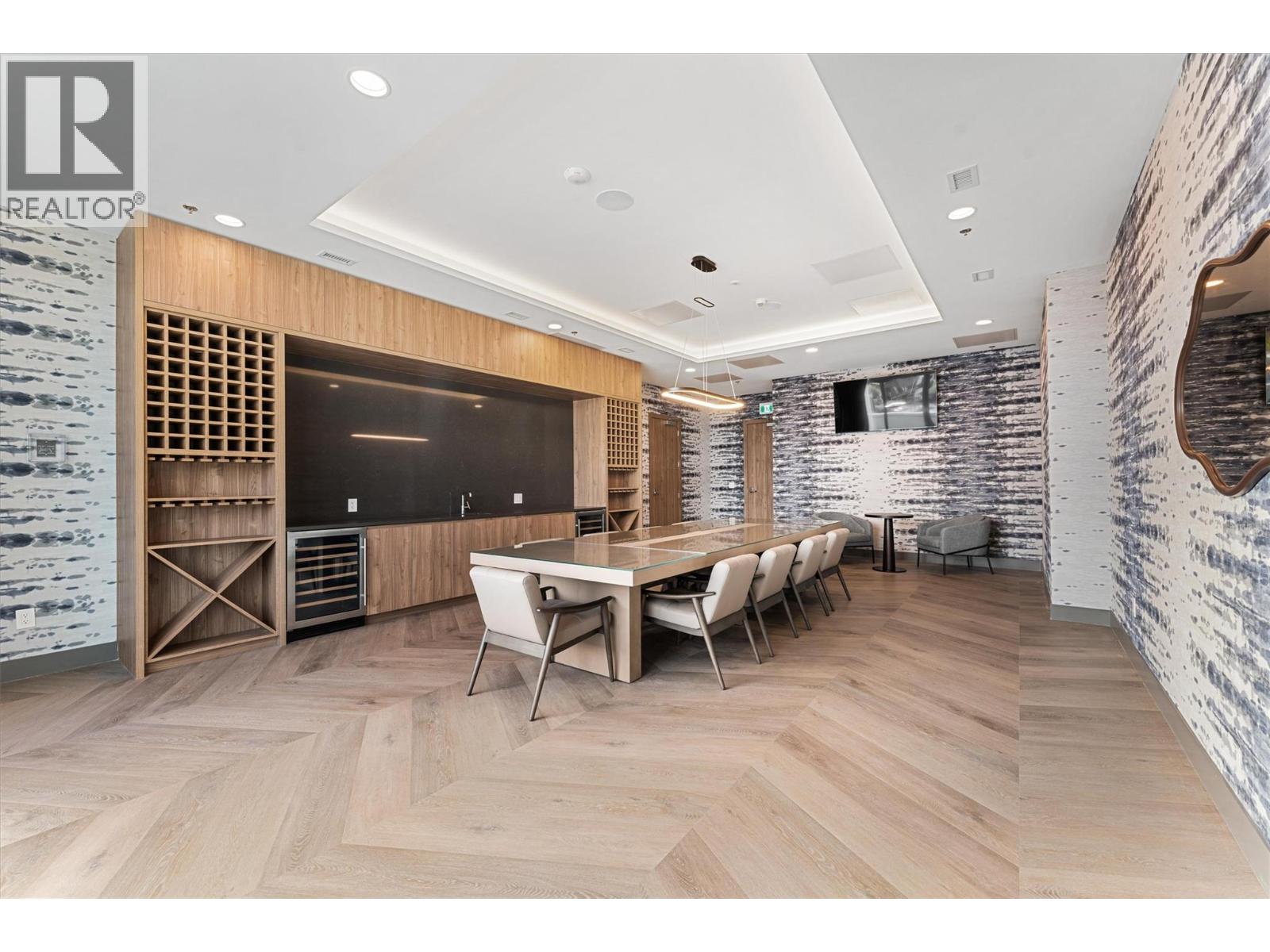 Picture for Unit #2205, 1626 Water  Street https://www.cirrealty.ca/reb/bc/7/10365217_44.jpg