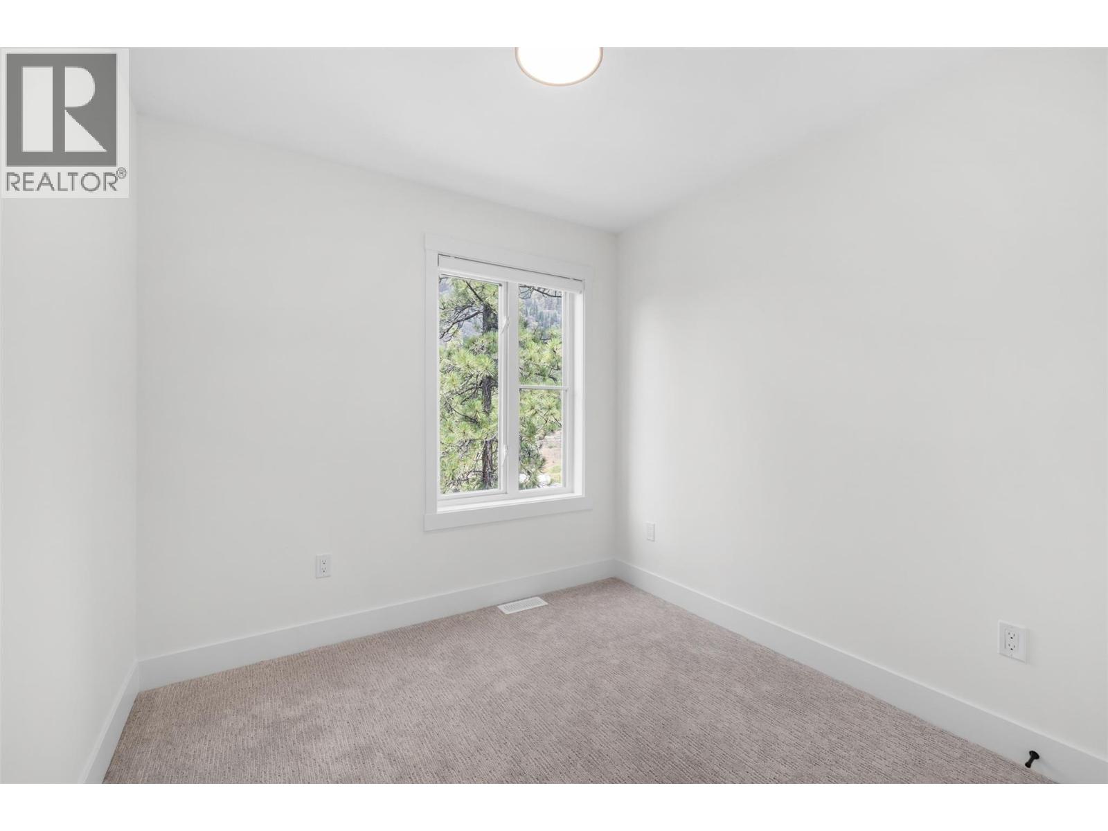 Picture for Unit #20, 1975 Shannon Lake  Road https://www.cirrealty.ca/reb/bc/7/10365257_10.jpg