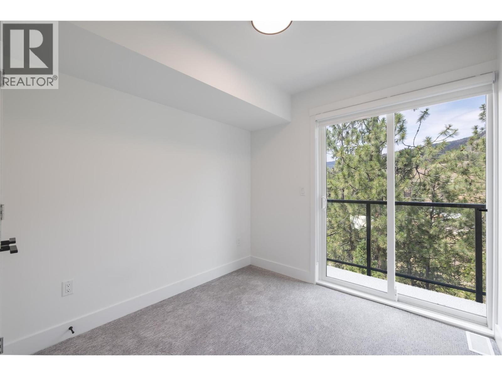 Picture for Unit #20, 1975 Shannon Lake  Road https://www.cirrealty.ca/reb/bc/7/10365257_11.jpg