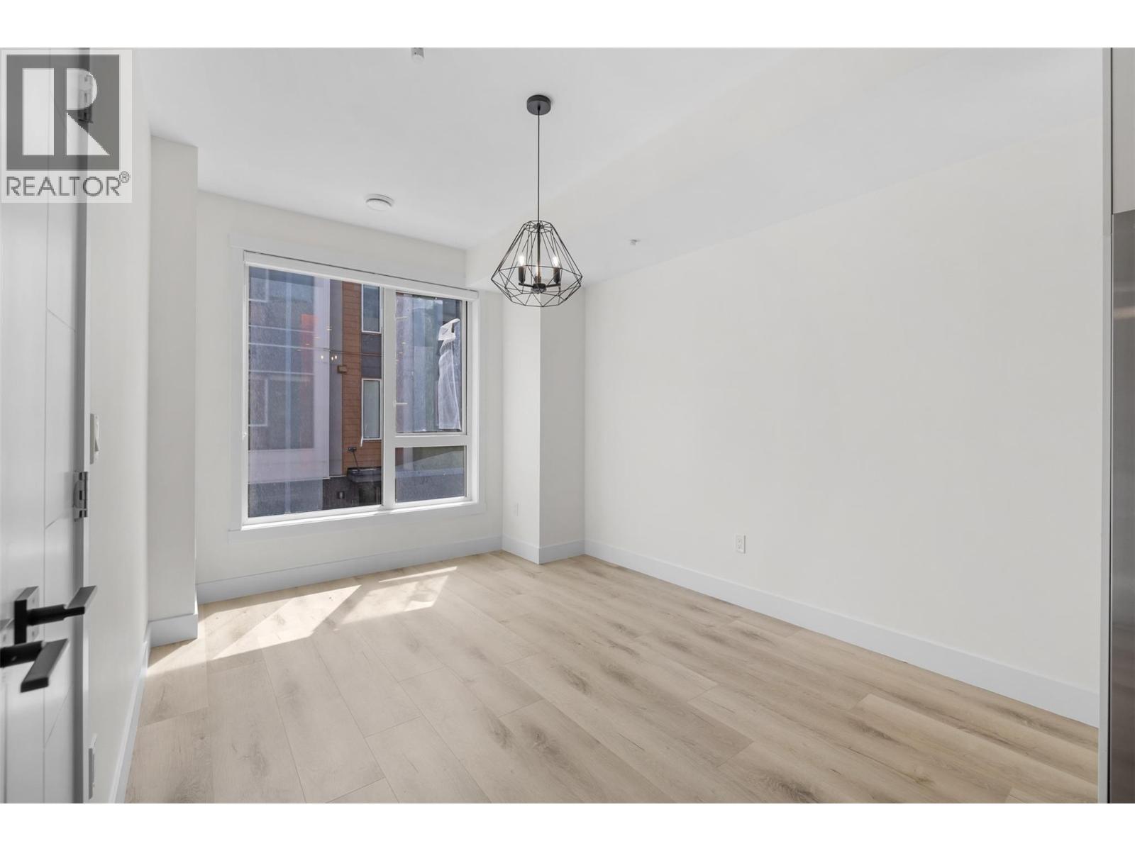 Picture for Unit #20, 1975 Shannon Lake  Road https://www.cirrealty.ca/reb/bc/7/10365257_20.jpg