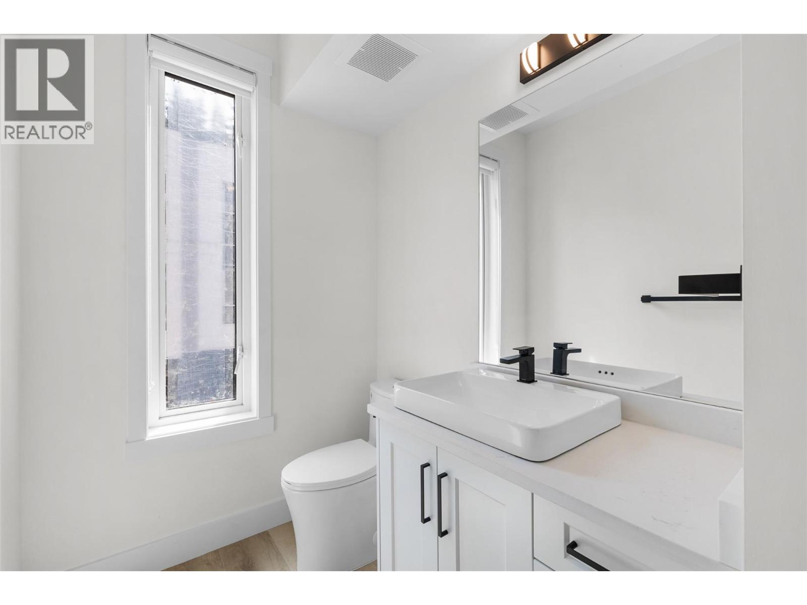Picture for Unit #20, 1975 Shannon Lake  Road https://www.cirrealty.ca/reb/bc/7/10365257_21.jpg