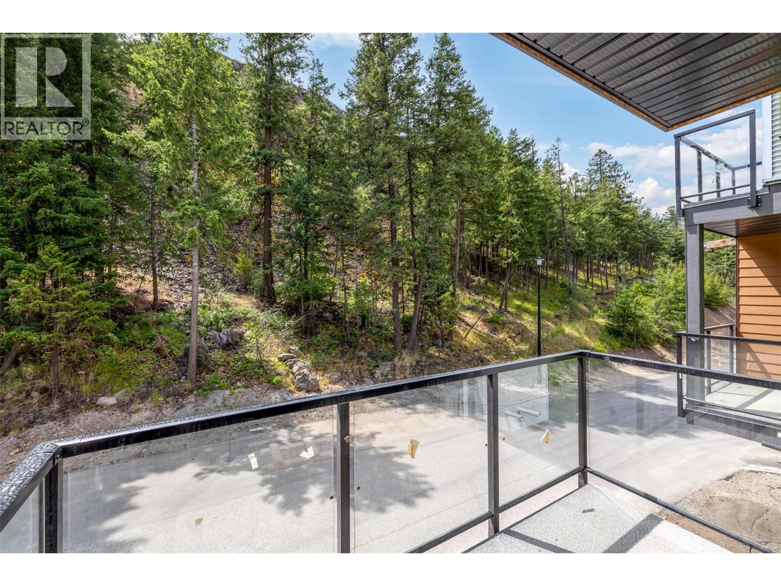 Picture for Unit #20, 1975 Shannon Lake  Road https://www.cirrealty.ca/reb/bc/7/10365257_26.jpg