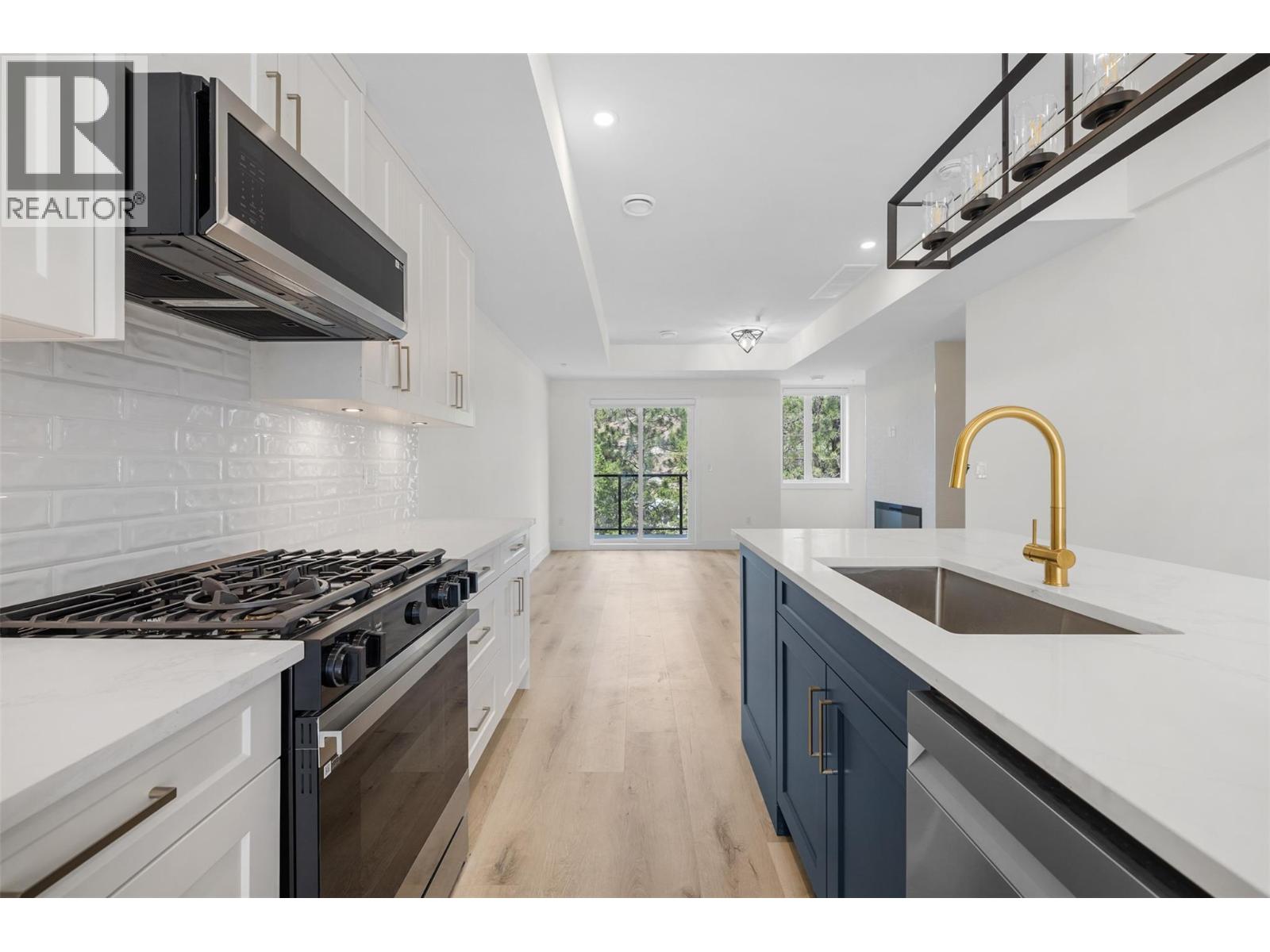 Picture for Unit #20, 1975 Shannon Lake  Road https://www.cirrealty.ca/reb/bc/7/10365257_9.jpg