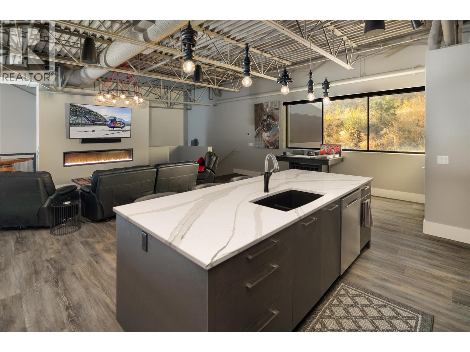 Picture for Unit #7, 2110 Matrix  Crescent https://www.cirrealty.ca/reb/bc/7/10365277_12.jpg