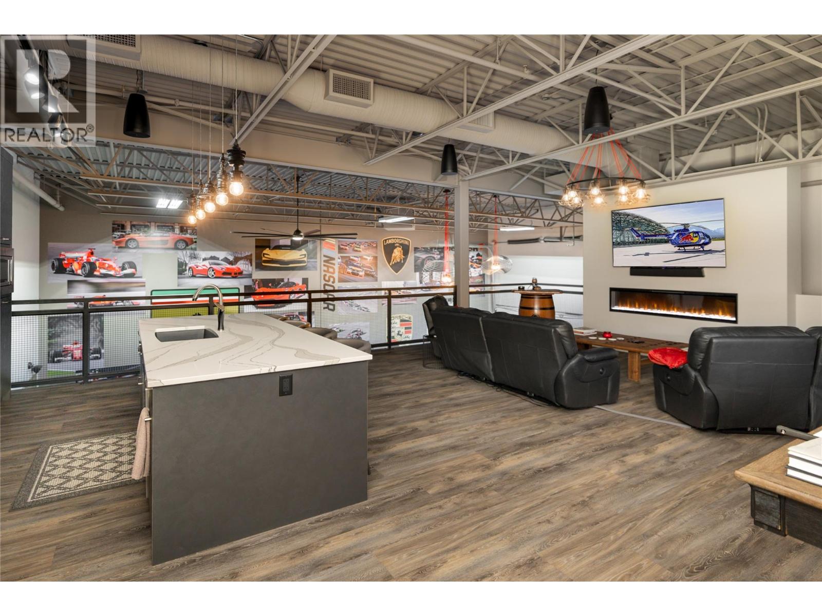 Picture for Unit #7, 2110 Matrix  Crescent https://www.cirrealty.ca/reb/bc/7/10365277_13.jpg