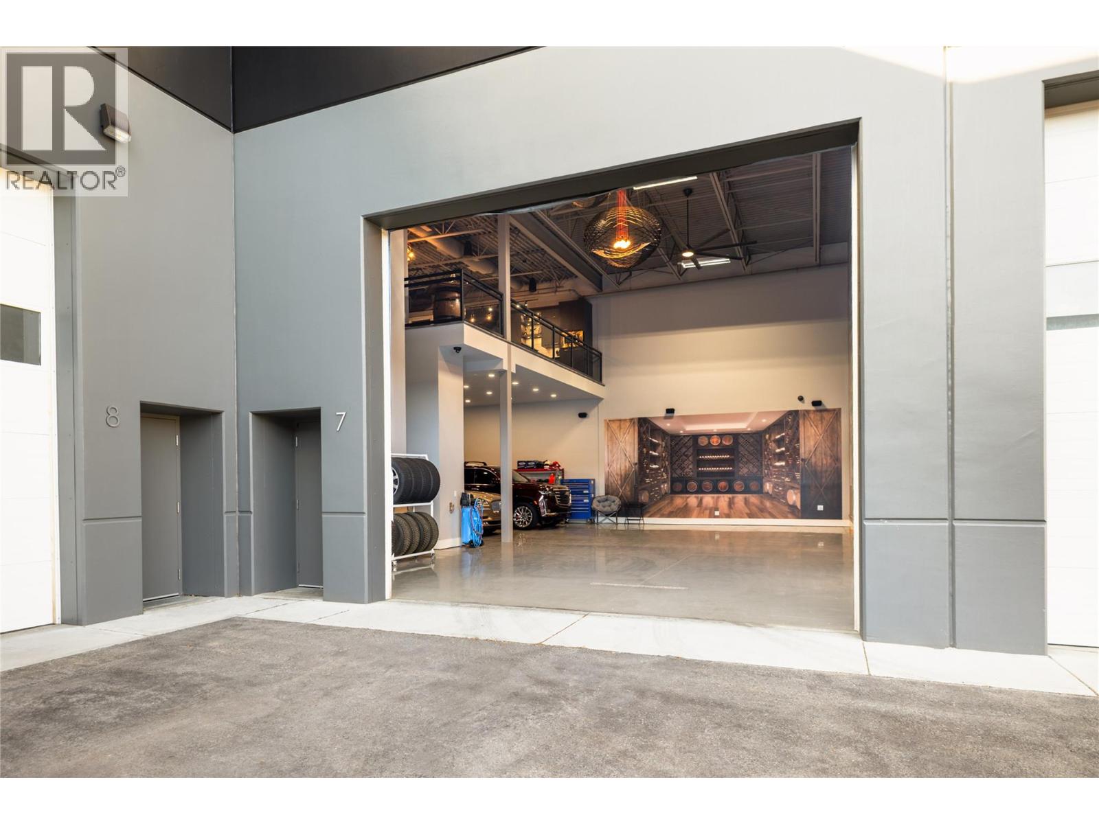 Picture for Unit #7, 2110 Matrix  Crescent https://www.cirrealty.ca/reb/bc/7/10365277_20.jpg