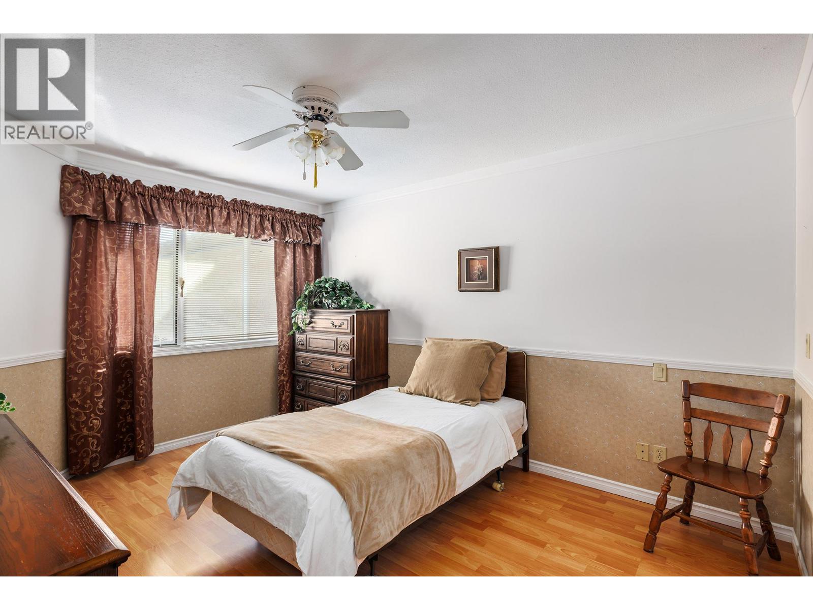 Picture for Unit #9, 2200 Gordon  Drive https://www.cirrealty.ca/reb/bc/7/10365297_16.jpg