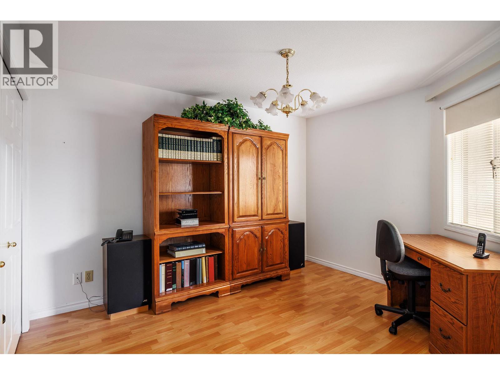 Picture for Unit #9, 2200 Gordon  Drive https://www.cirrealty.ca/reb/bc/7/10365297_18.jpg