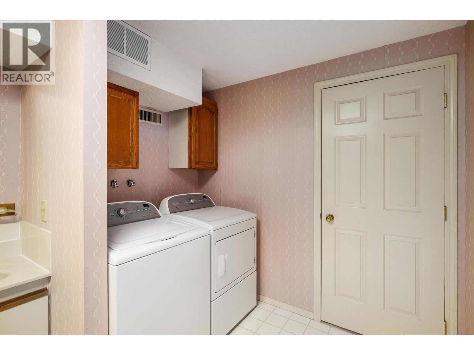 Picture for Unit #9, 2200 Gordon  Drive https://www.cirrealty.ca/reb/bc/7/10365297_24.jpg