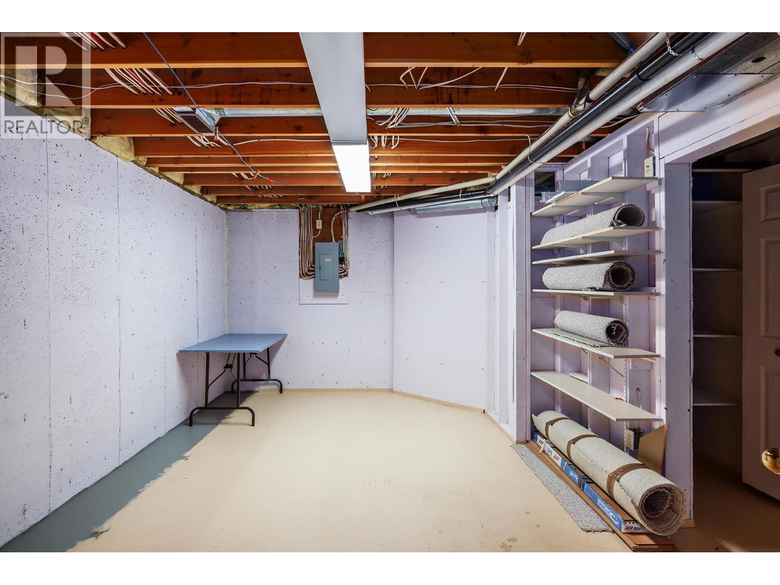 Picture for Unit #9, 2200 Gordon  Drive https://www.cirrealty.ca/reb/bc/7/10365297_25.jpg