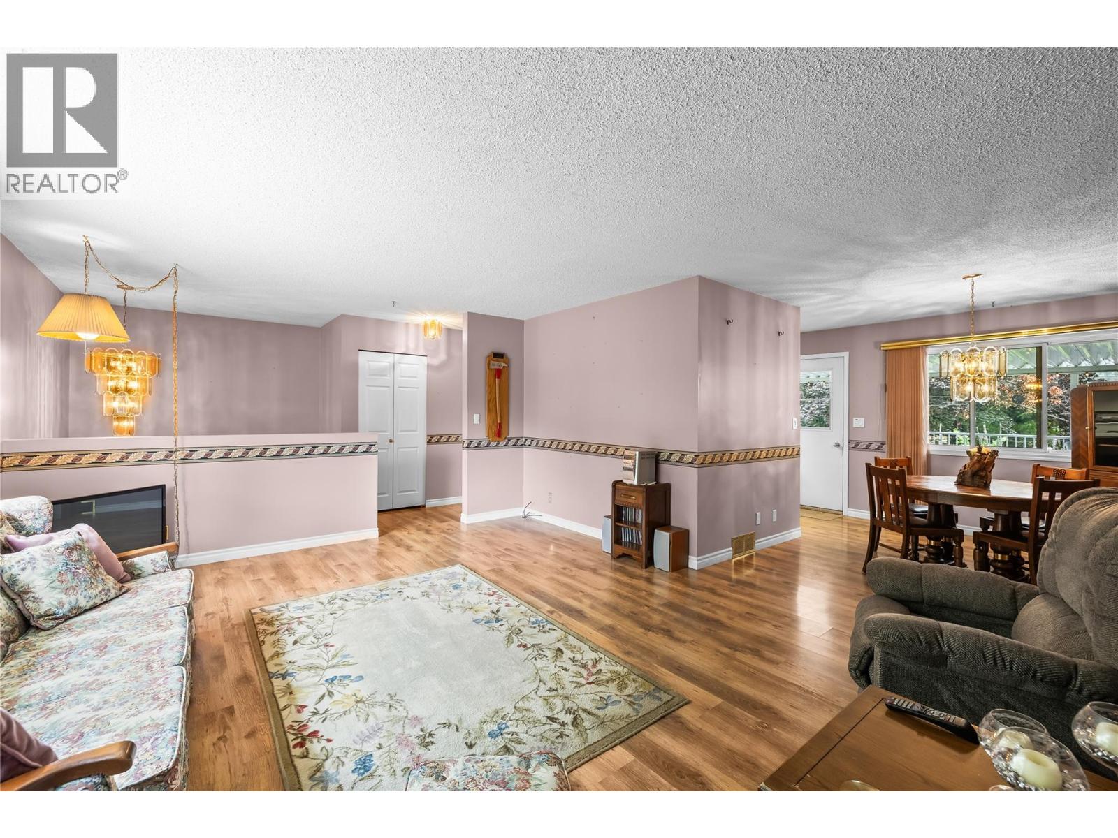 Picture for 2783 Capri  Road https://www.cirrealty.ca/reb/bc/7/10365657_13.jpg