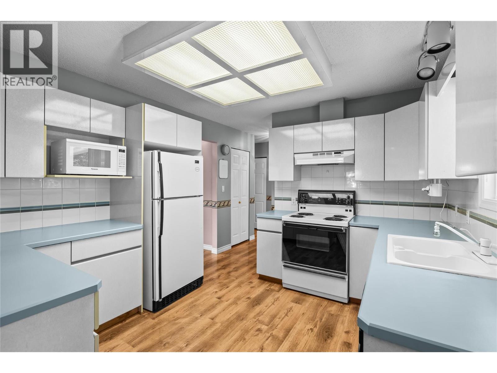 Picture for 2783 Capri  Road https://www.cirrealty.ca/reb/bc/7/10365657_16.jpg