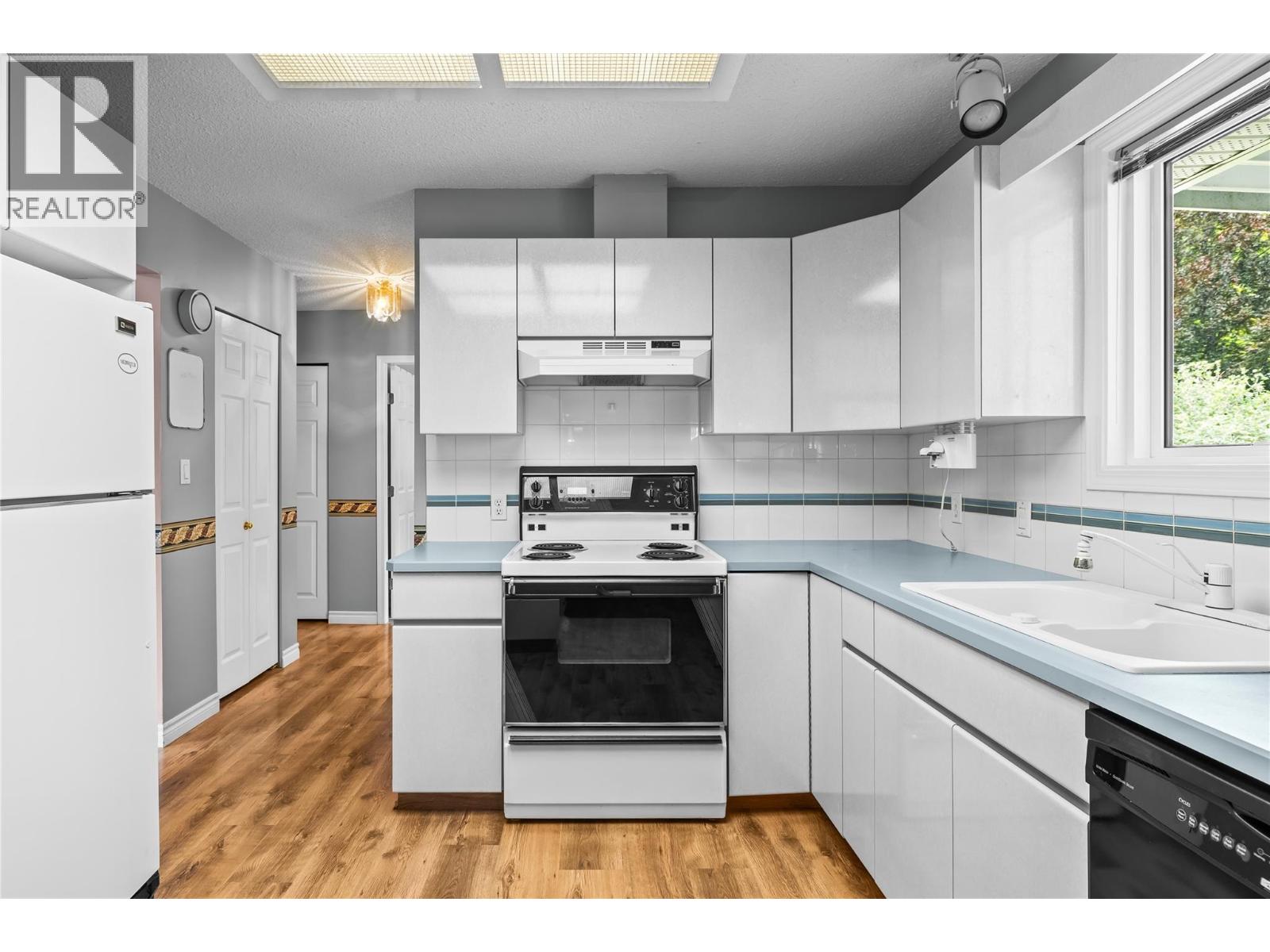 Picture for 2783 Capri  Road https://www.cirrealty.ca/reb/bc/7/10365657_17.jpg