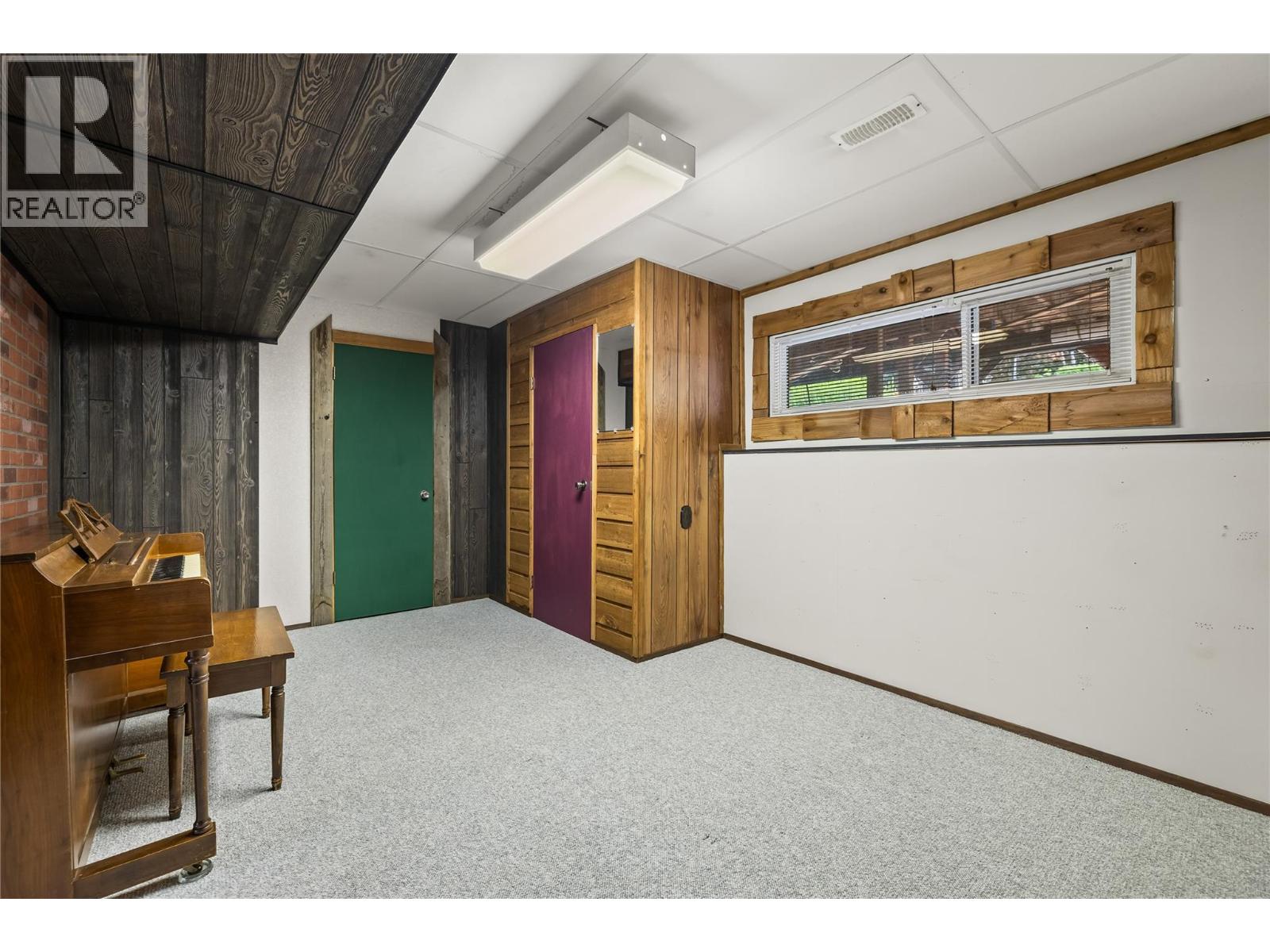 Picture for 2783 Capri  Road https://www.cirrealty.ca/reb/bc/7/10365657_29.jpg